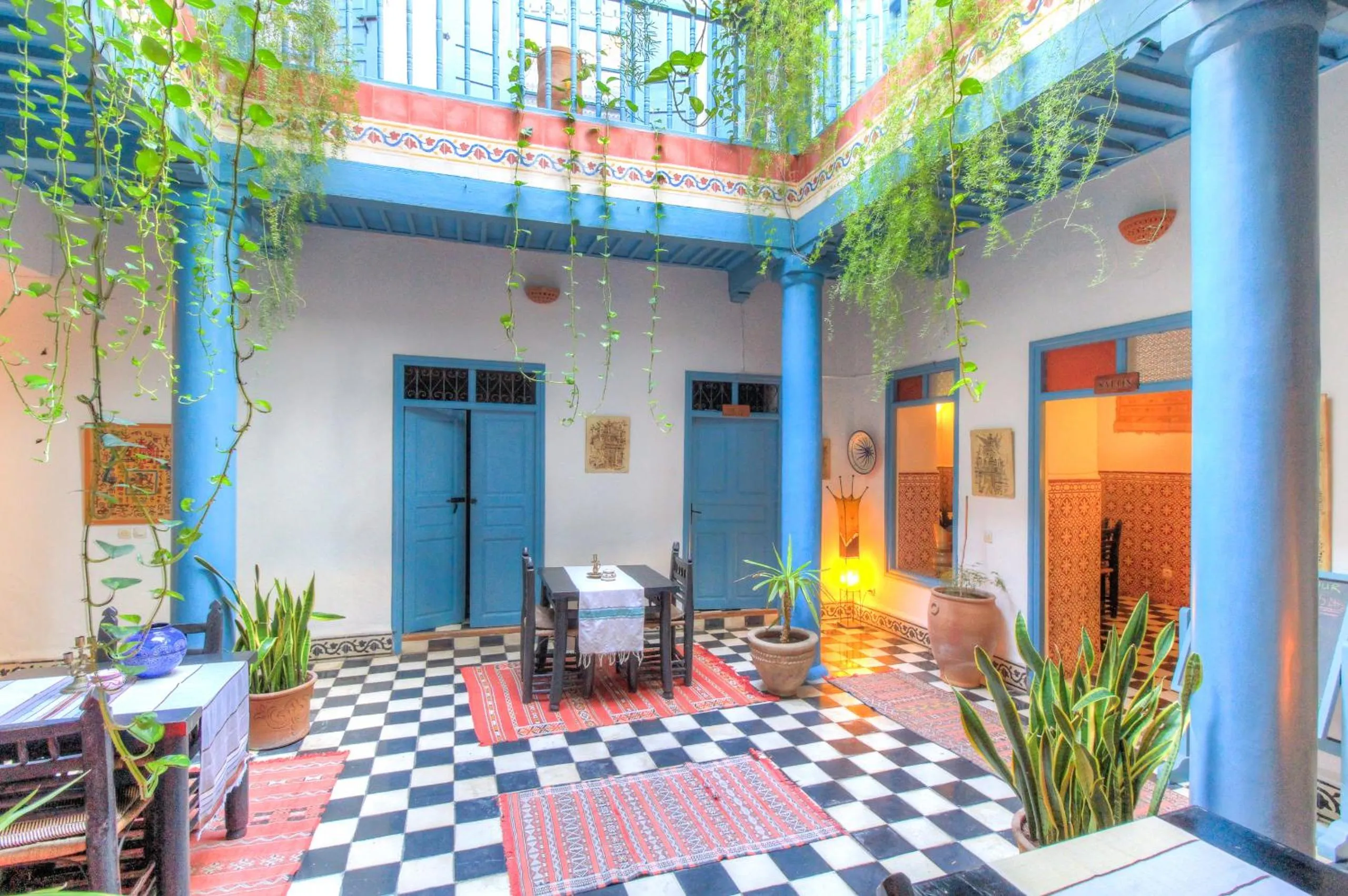 Patio in Les Matins Bleus