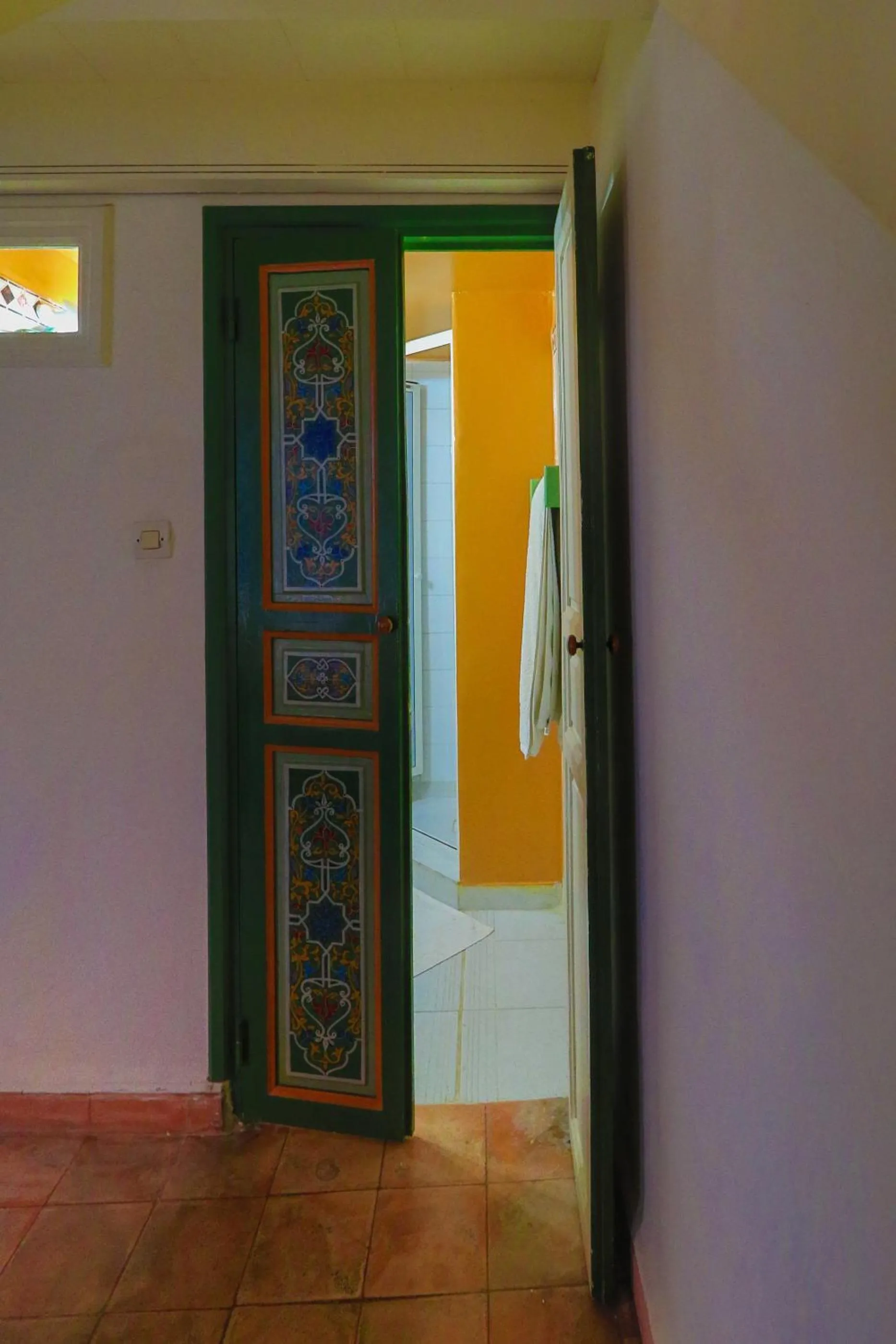 Shower in Les Matins Bleus