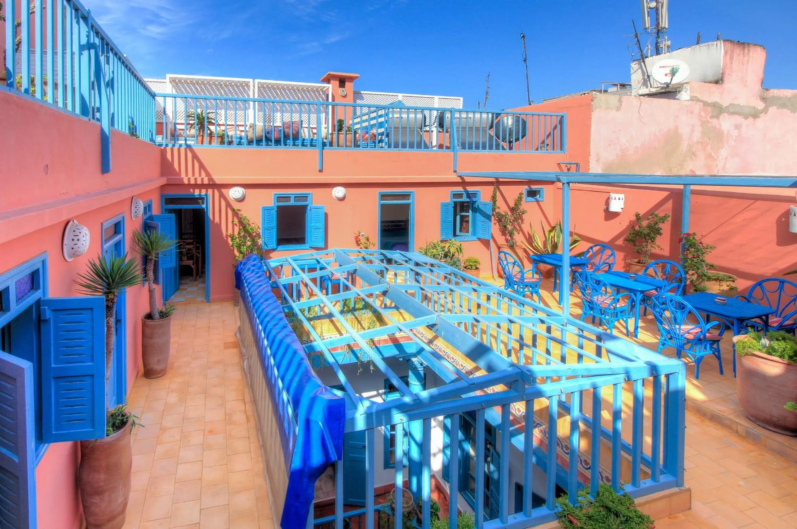 Garden in Les Matins Bleus