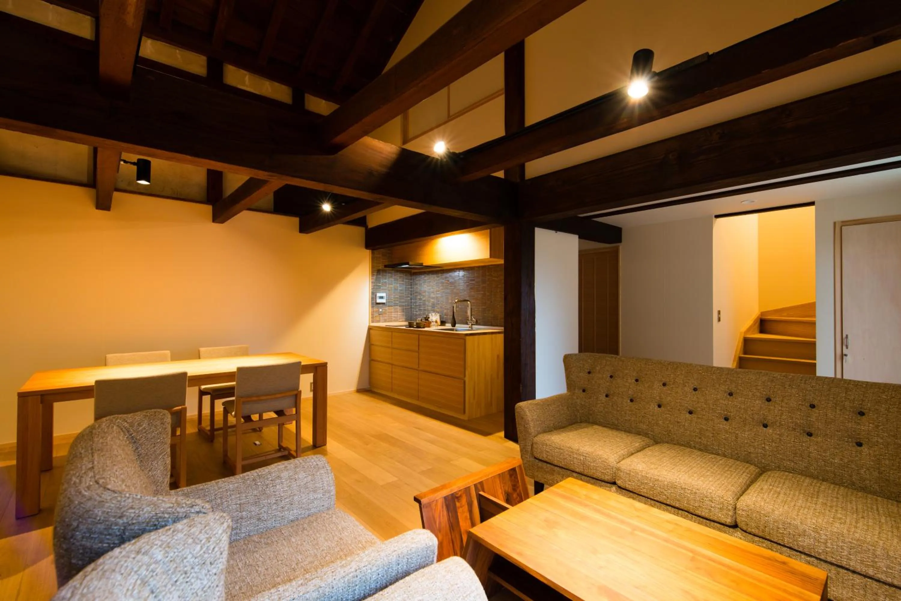 Photo of the whole room in Tsumesyo Mikuni