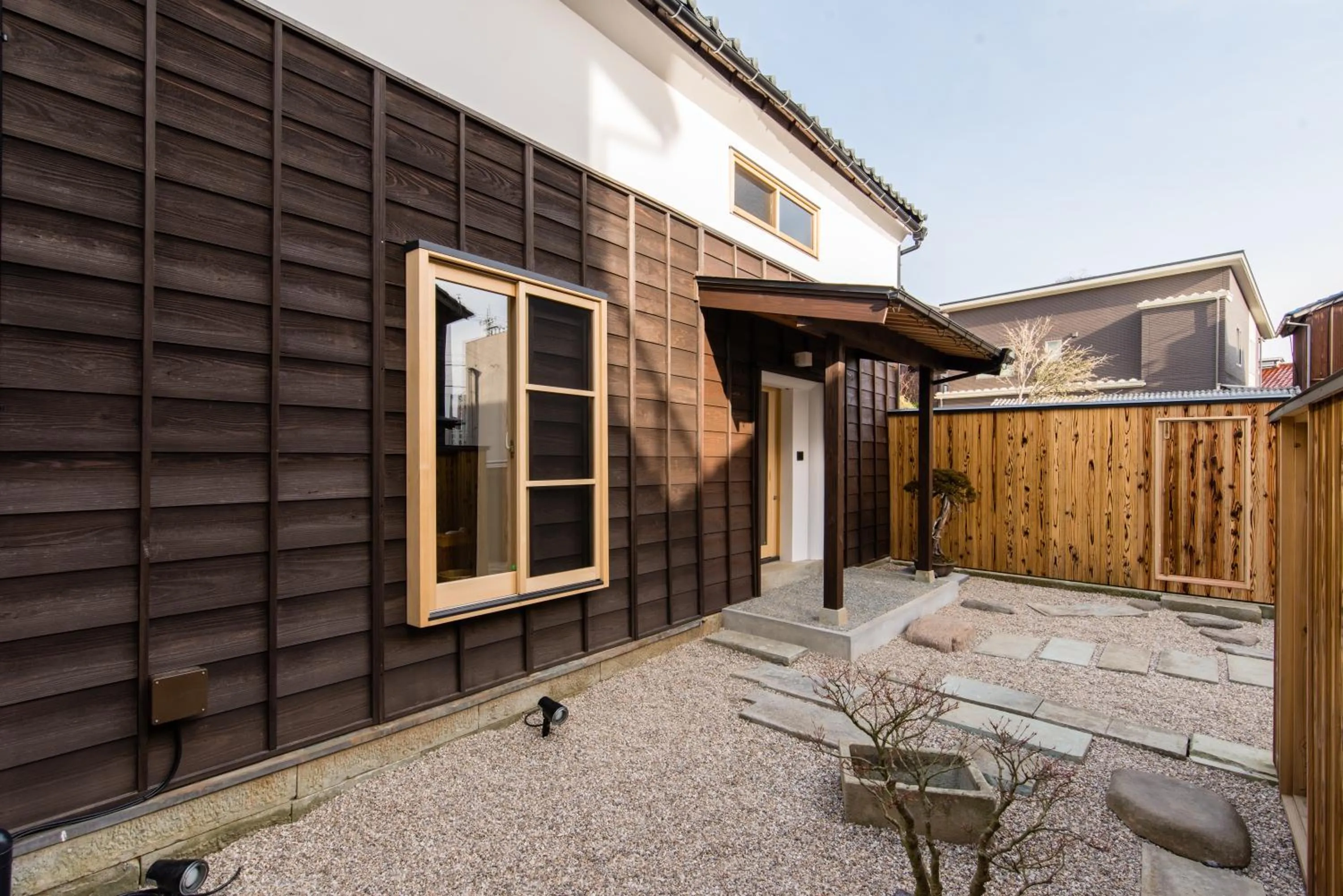 Garden in Tsumesyo Mikuni