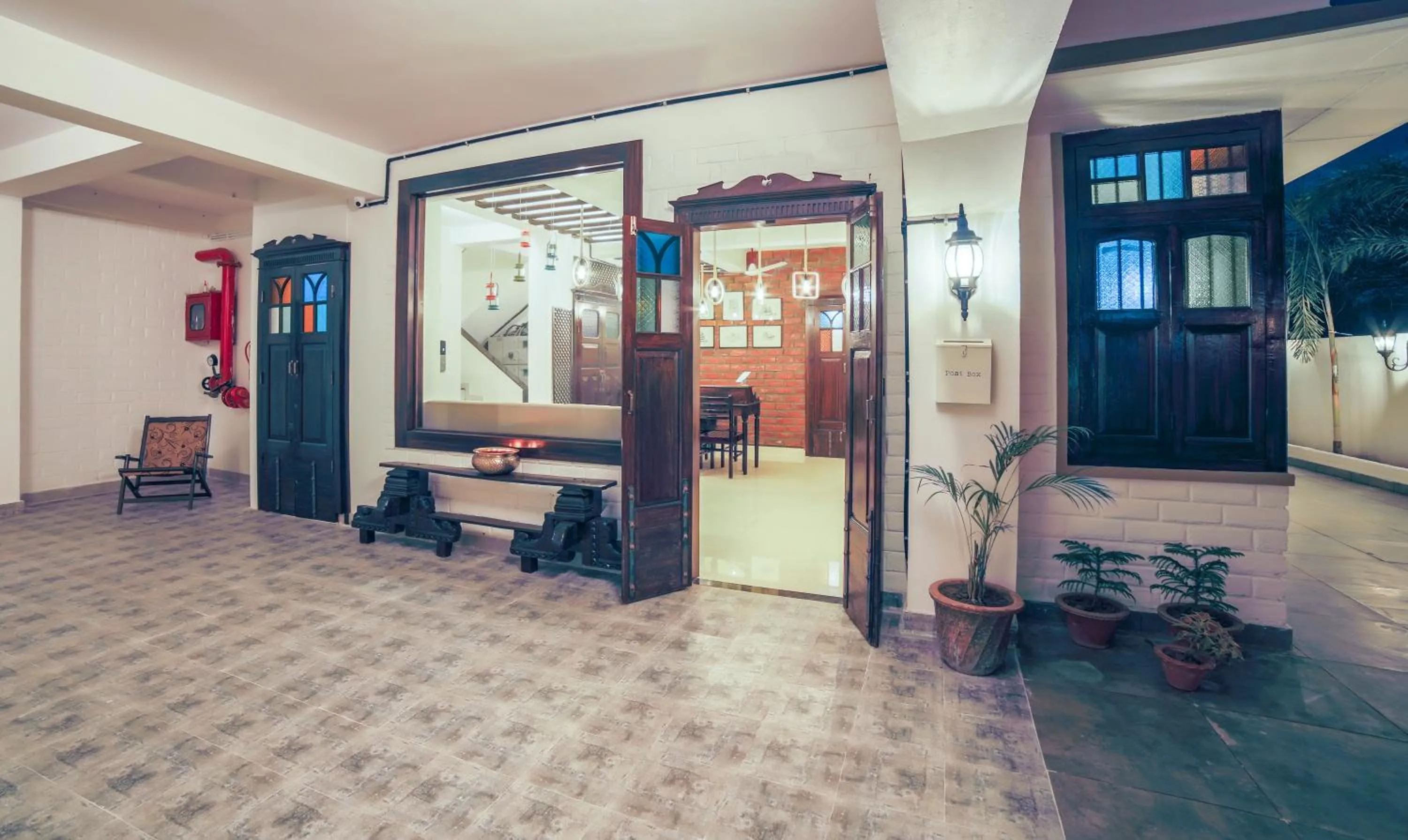 Restaurant/places to eat in Treebo Chalets, Nagpur Airport