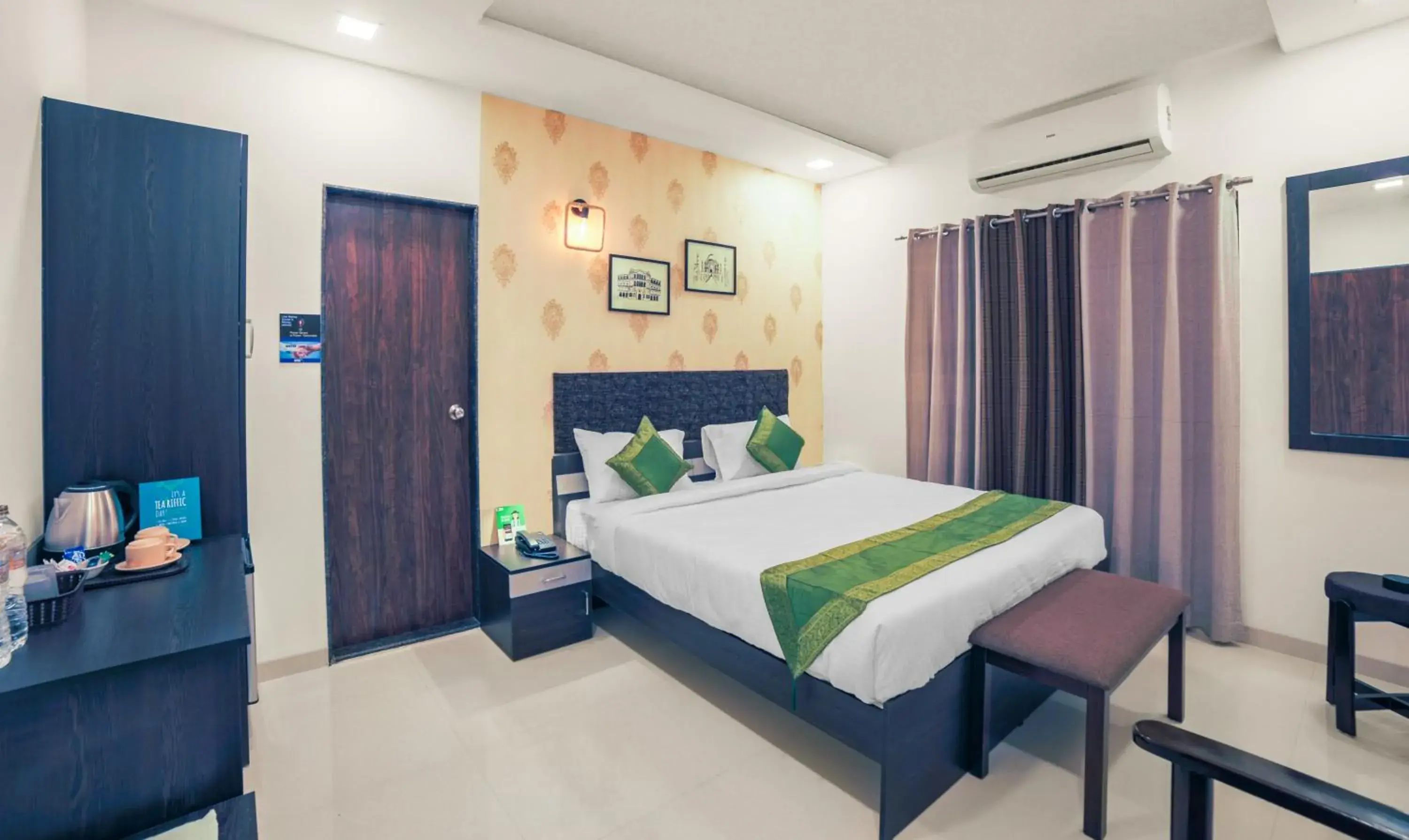 Bed in Treebo Chalets, Nagpur Airport Bed in Treebo Chalets, Nagpur Airport