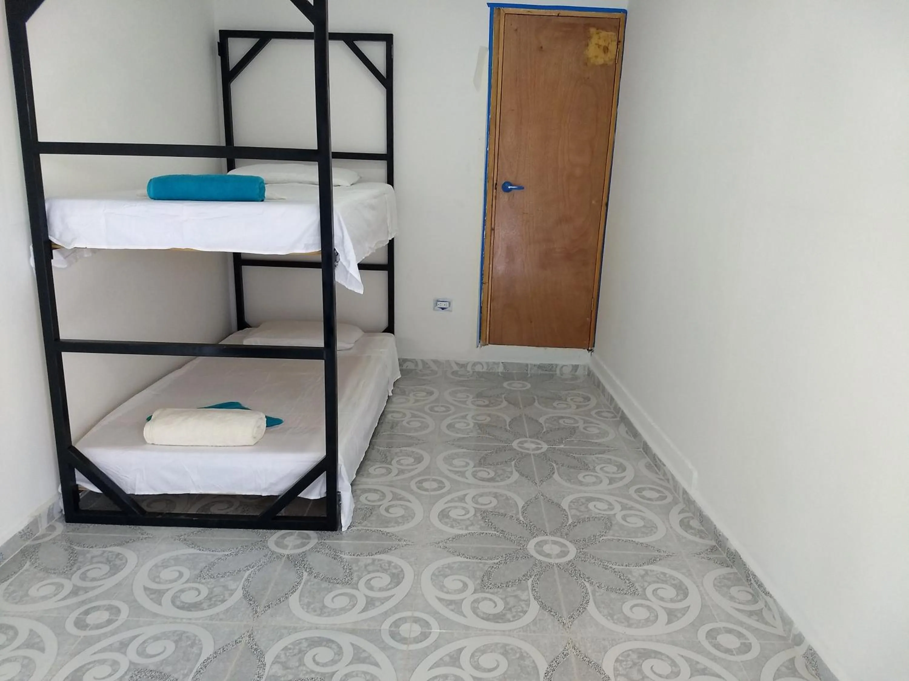 Marysol Lodging Hostel & Camping