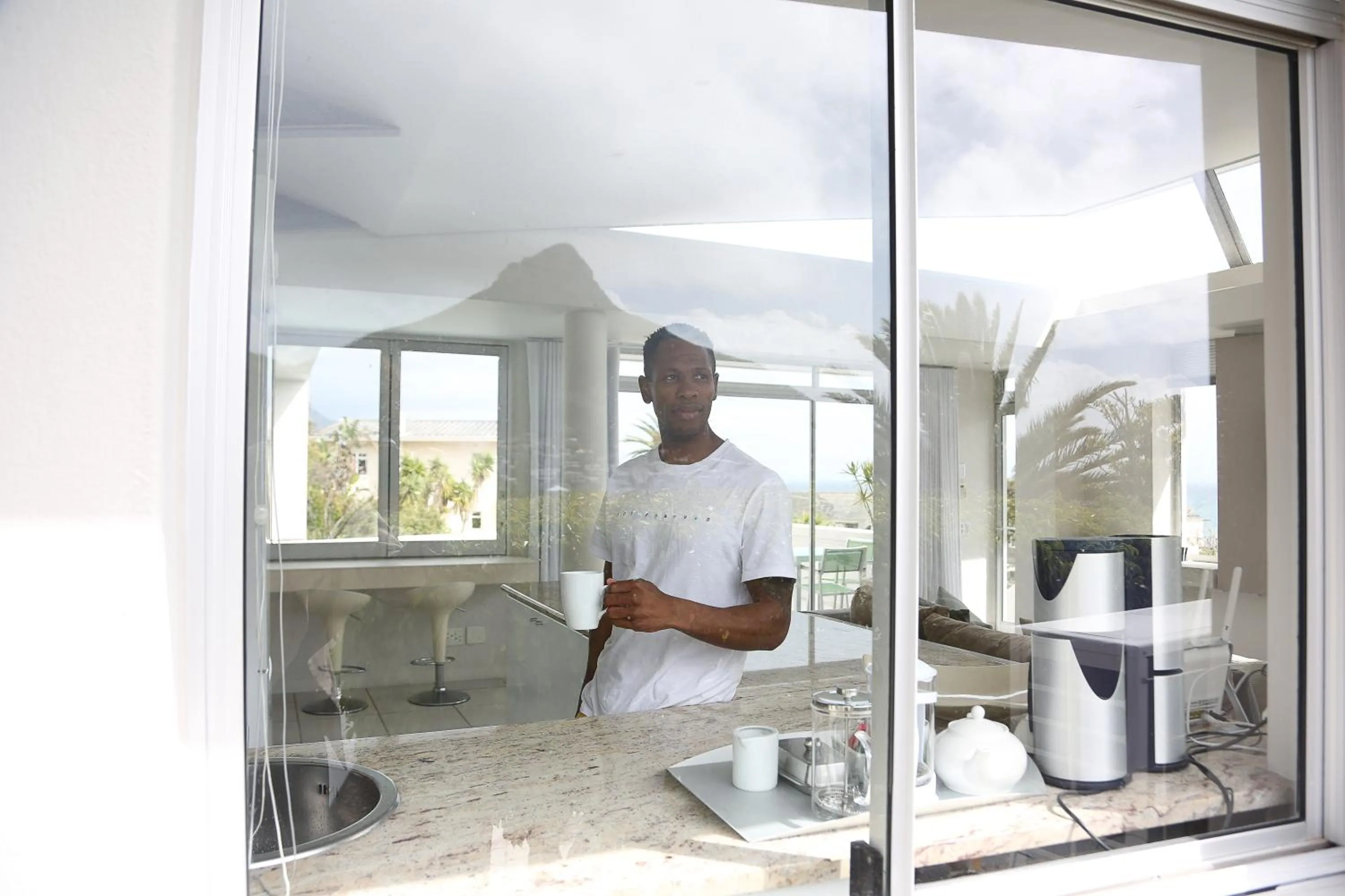 Kitchen or kitchenette in Lion's View Villa & Apartment