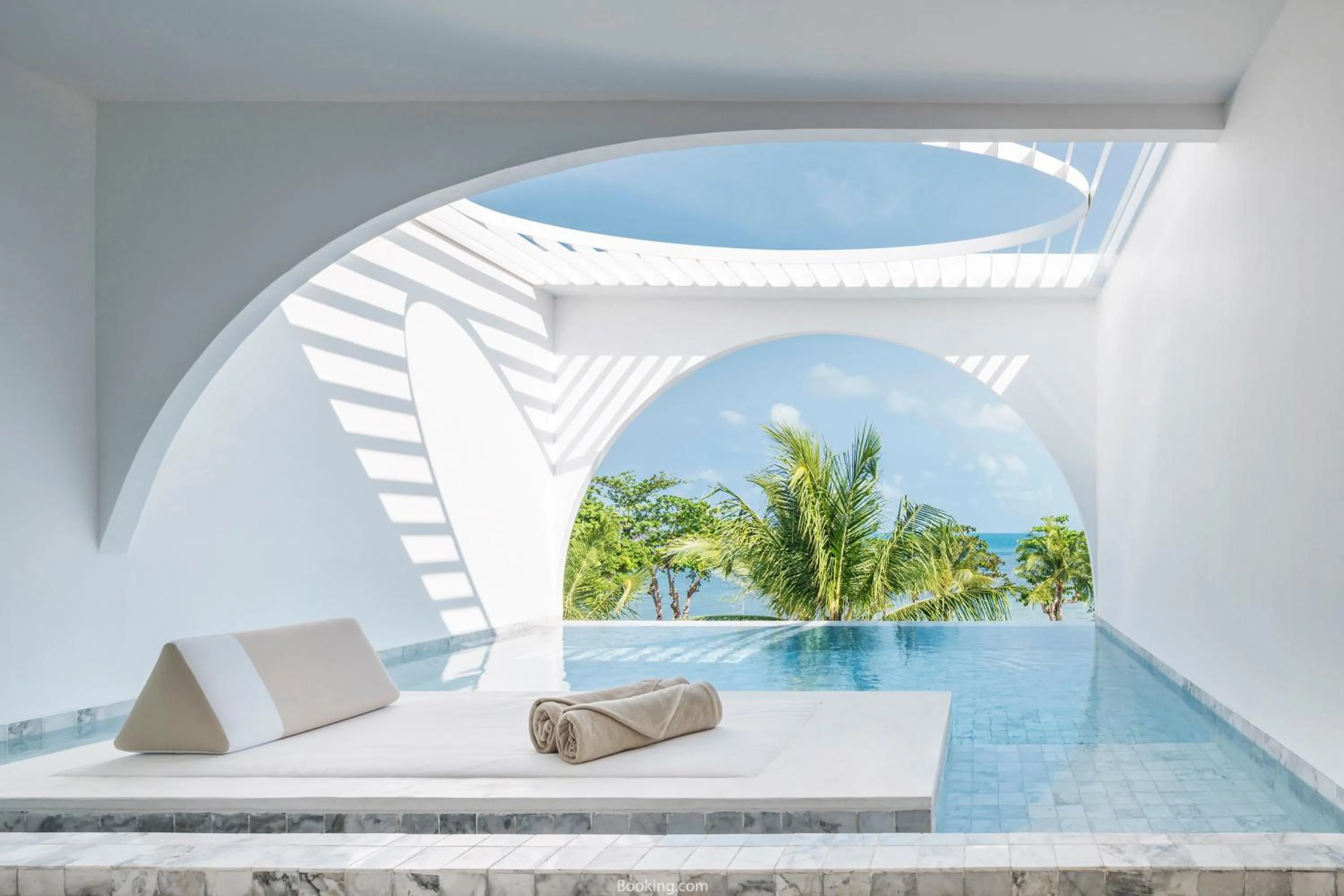 Patio in SALA Samui Chaweng Beach Resort