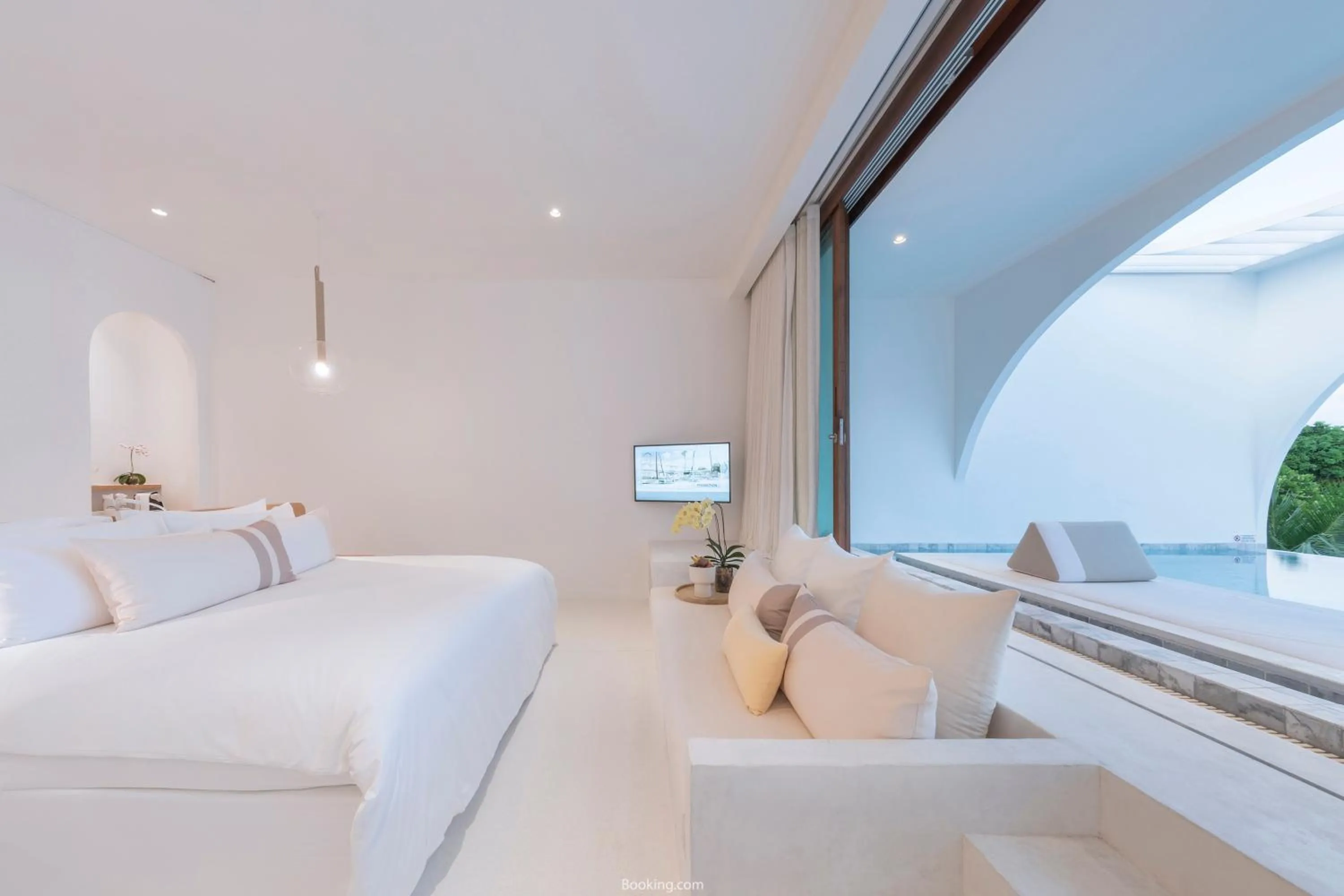 Balcony/Terrace, Bed in SALA Samui Chaweng Beach Resort