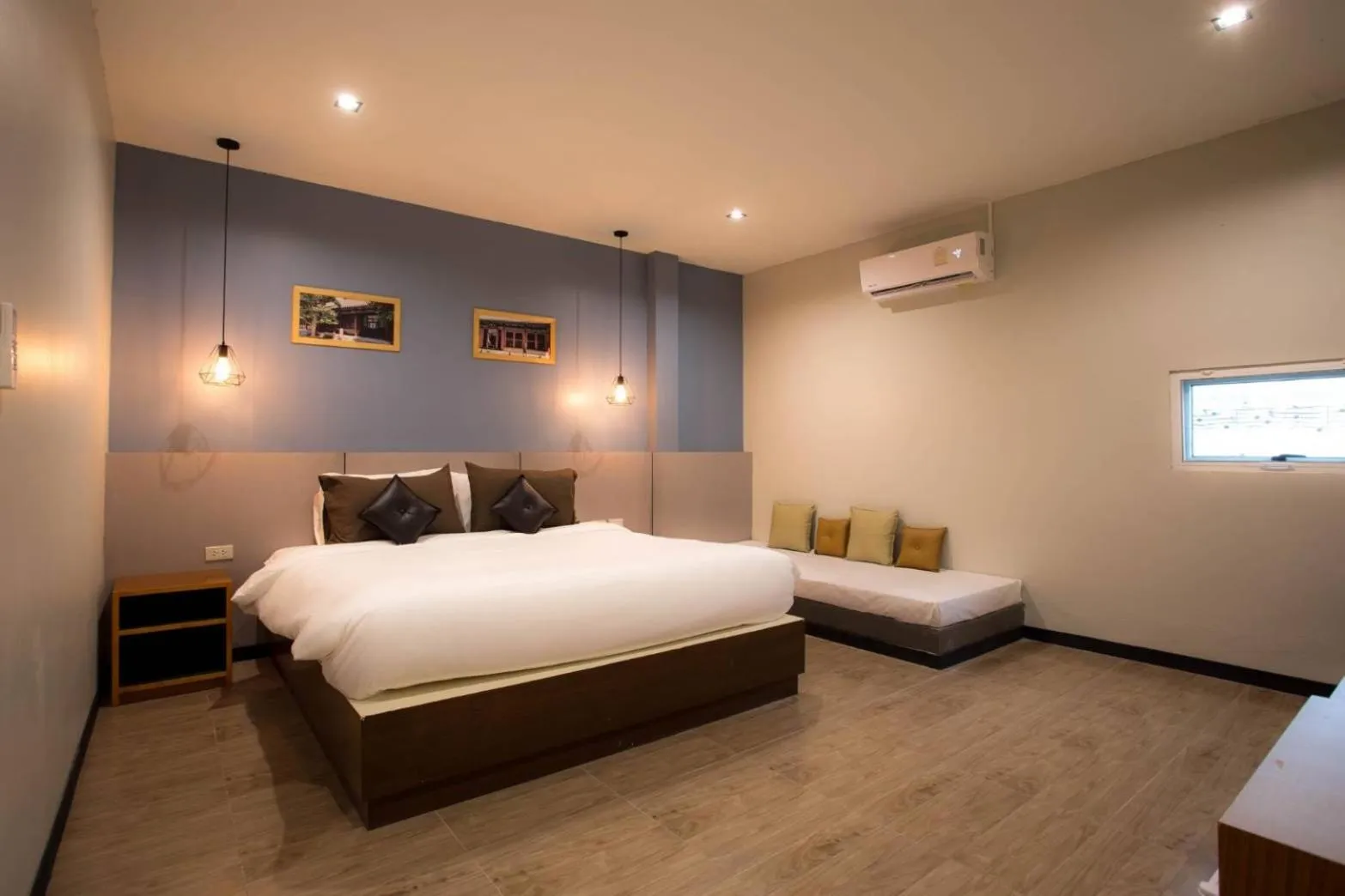 Bedroom, Bed in The Sun resort Ratchaburi