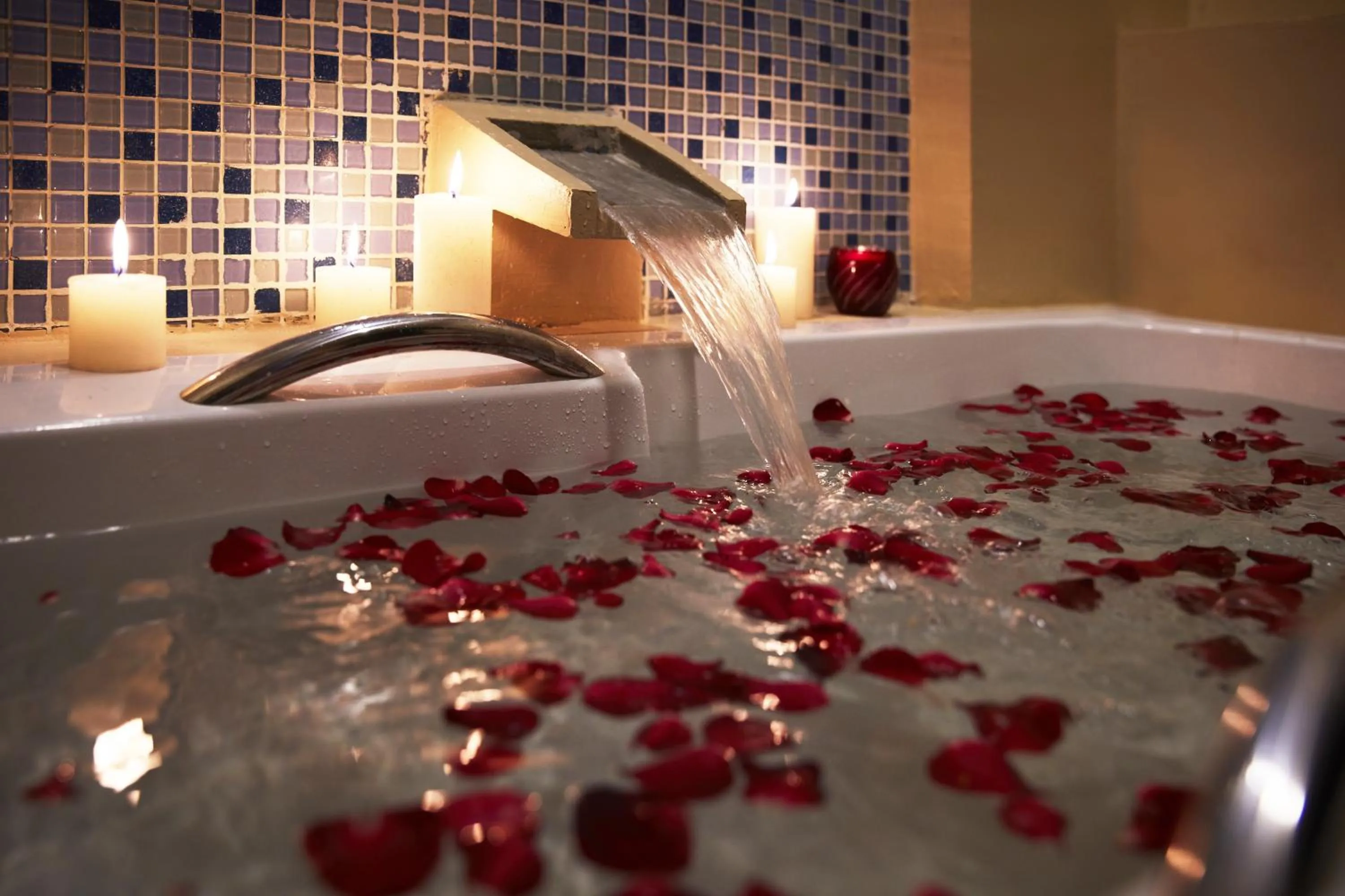 Hot Tub in The Sun resort Ratchaburi