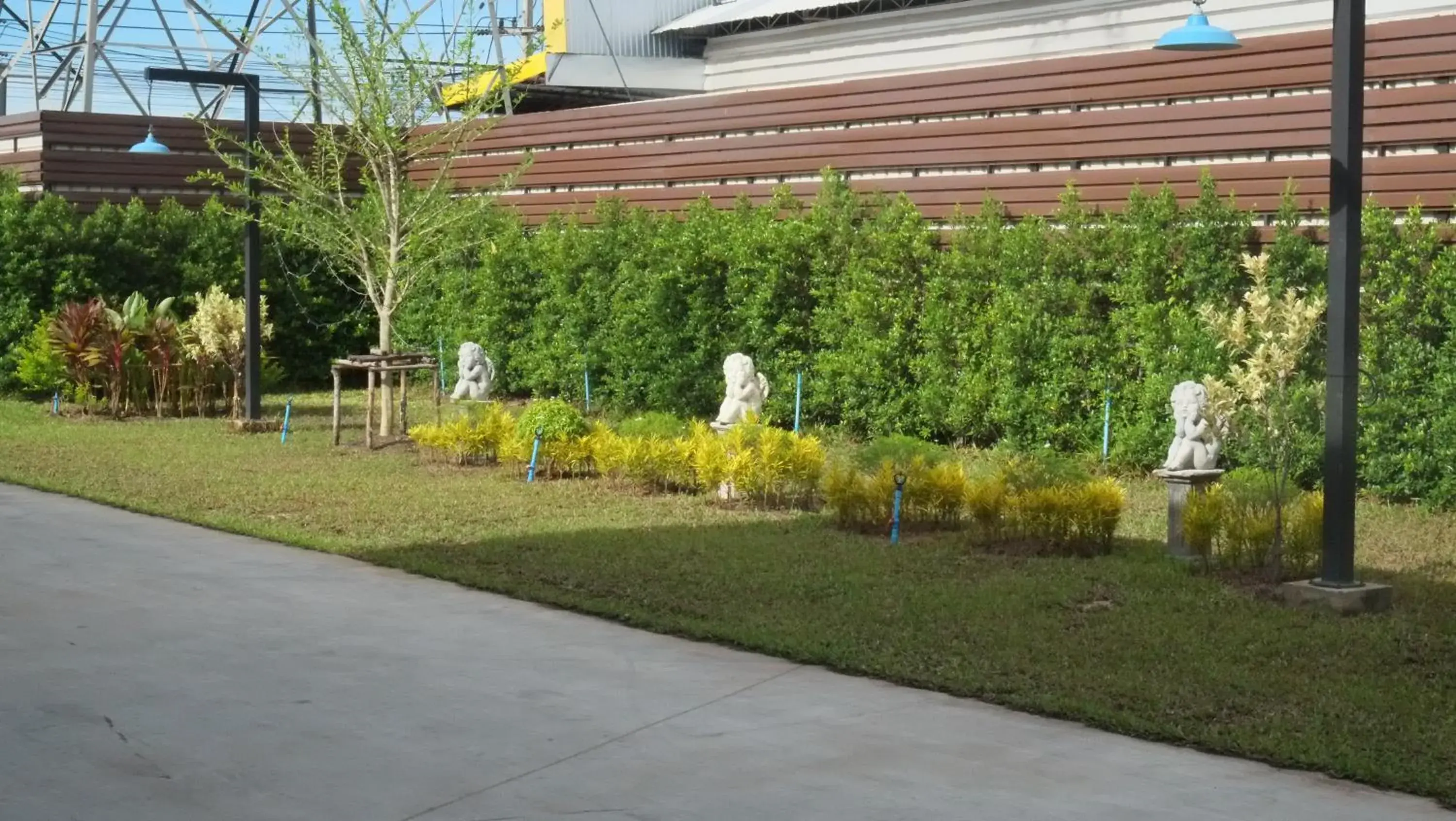 Garden view in The Sun resort Ratchaburi Garden view in The Sun resort Ratchaburi