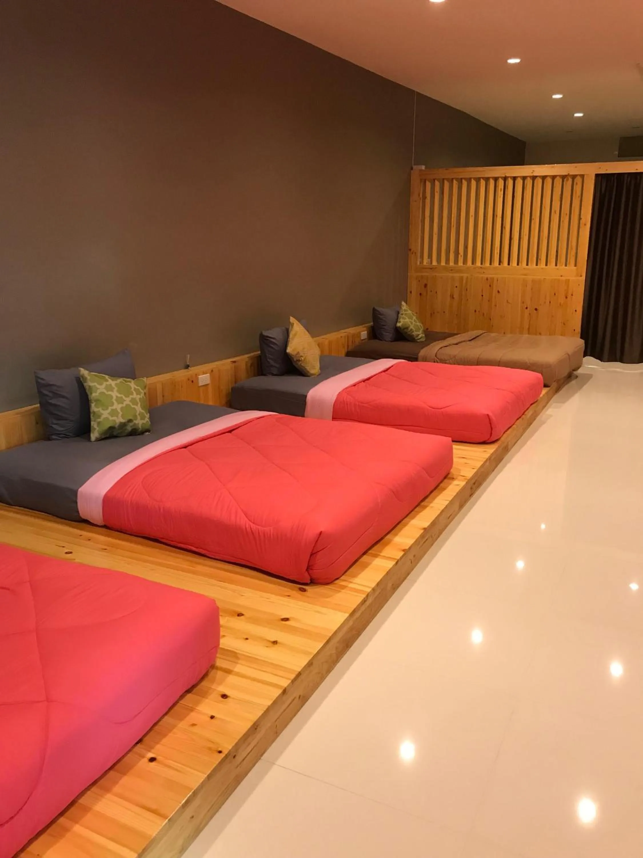 Bed in The Sun resort Ratchaburi