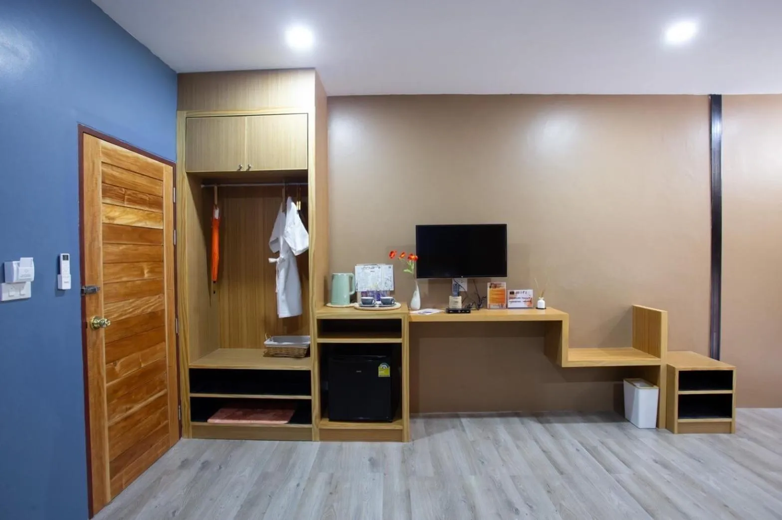 wardrobe in The Sun resort Ratchaburi