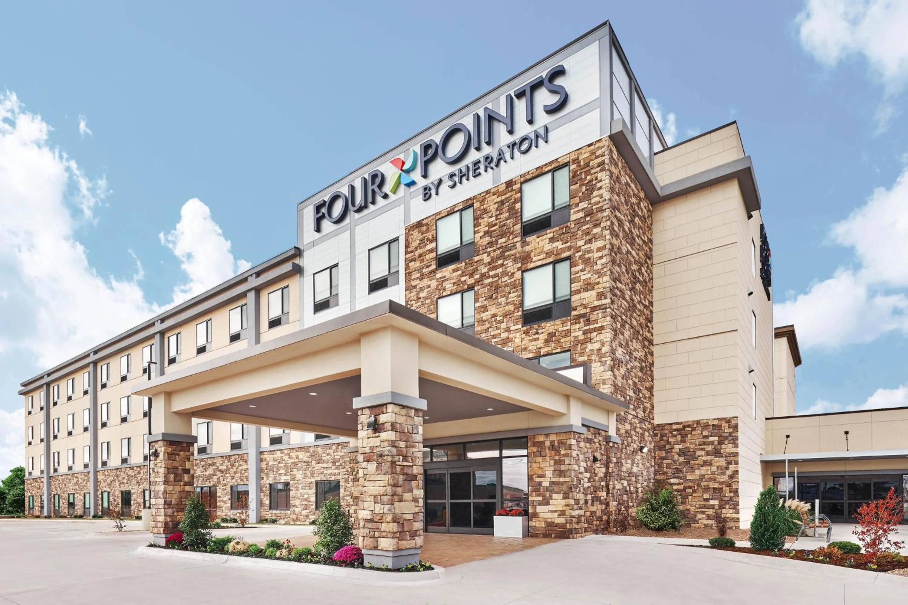 Property building in Four Points by Sheraton Oklahoma City Airport