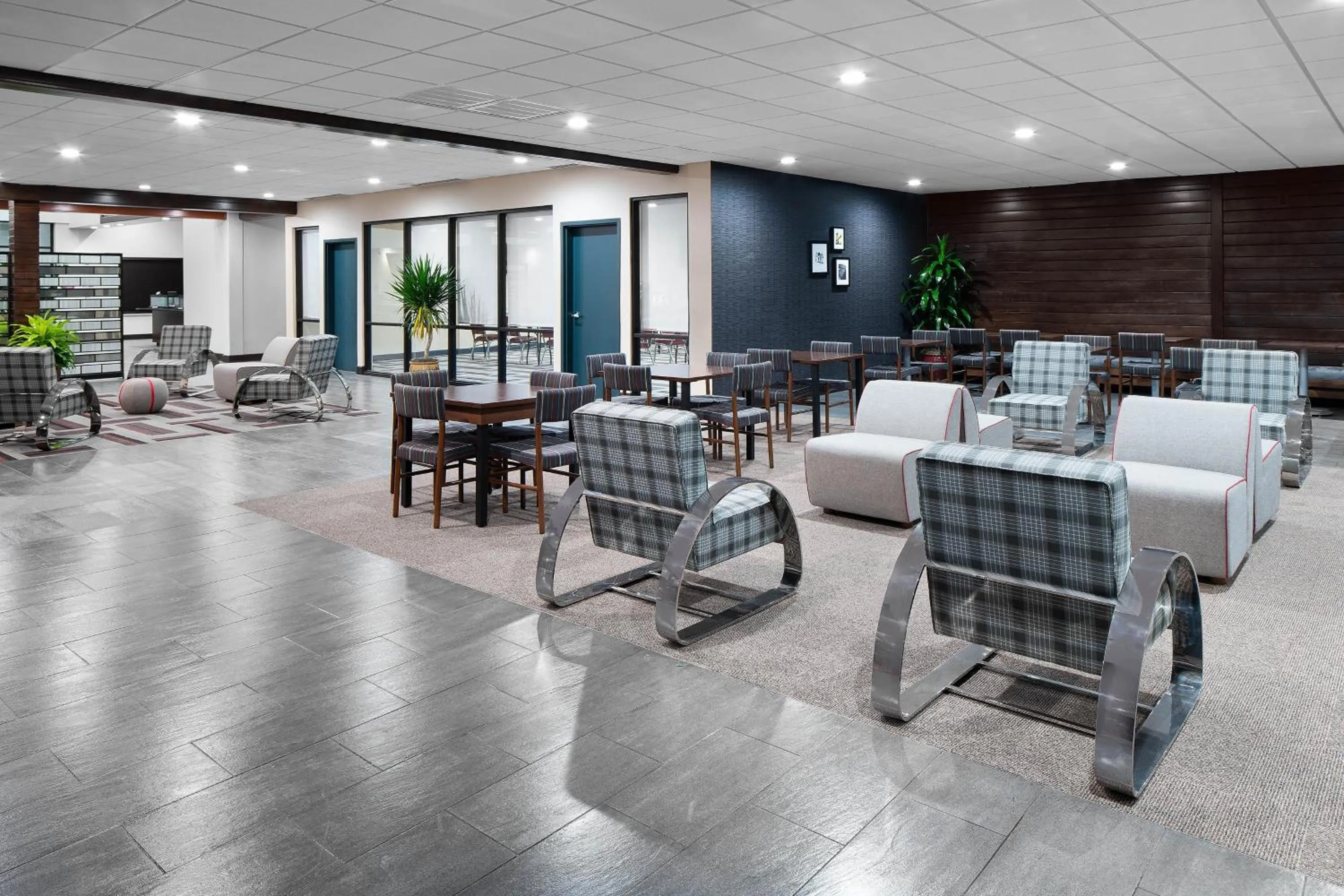 Lobby or reception in Four Points by Sheraton Oklahoma City Airport