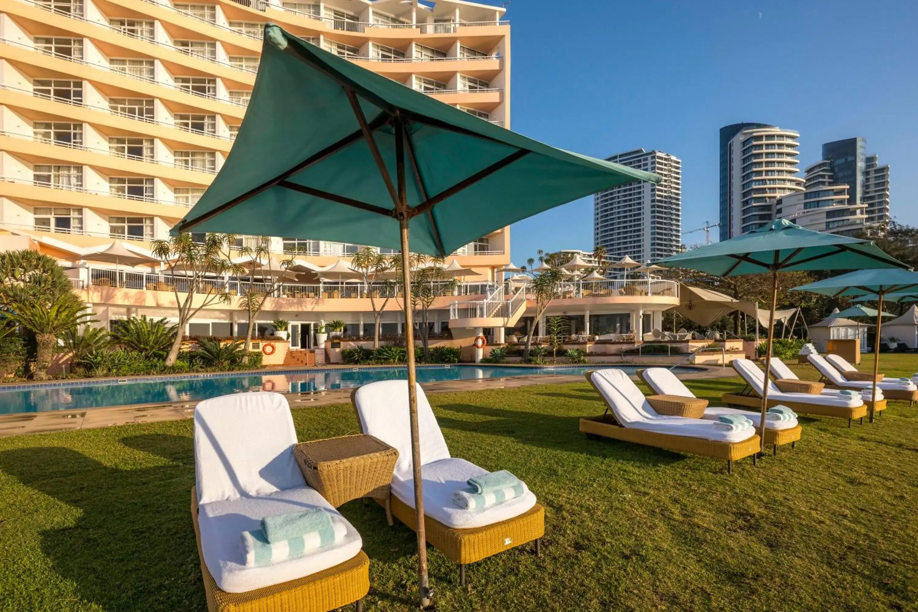 Property building in Beverly Hills Property building in Beverly Hills