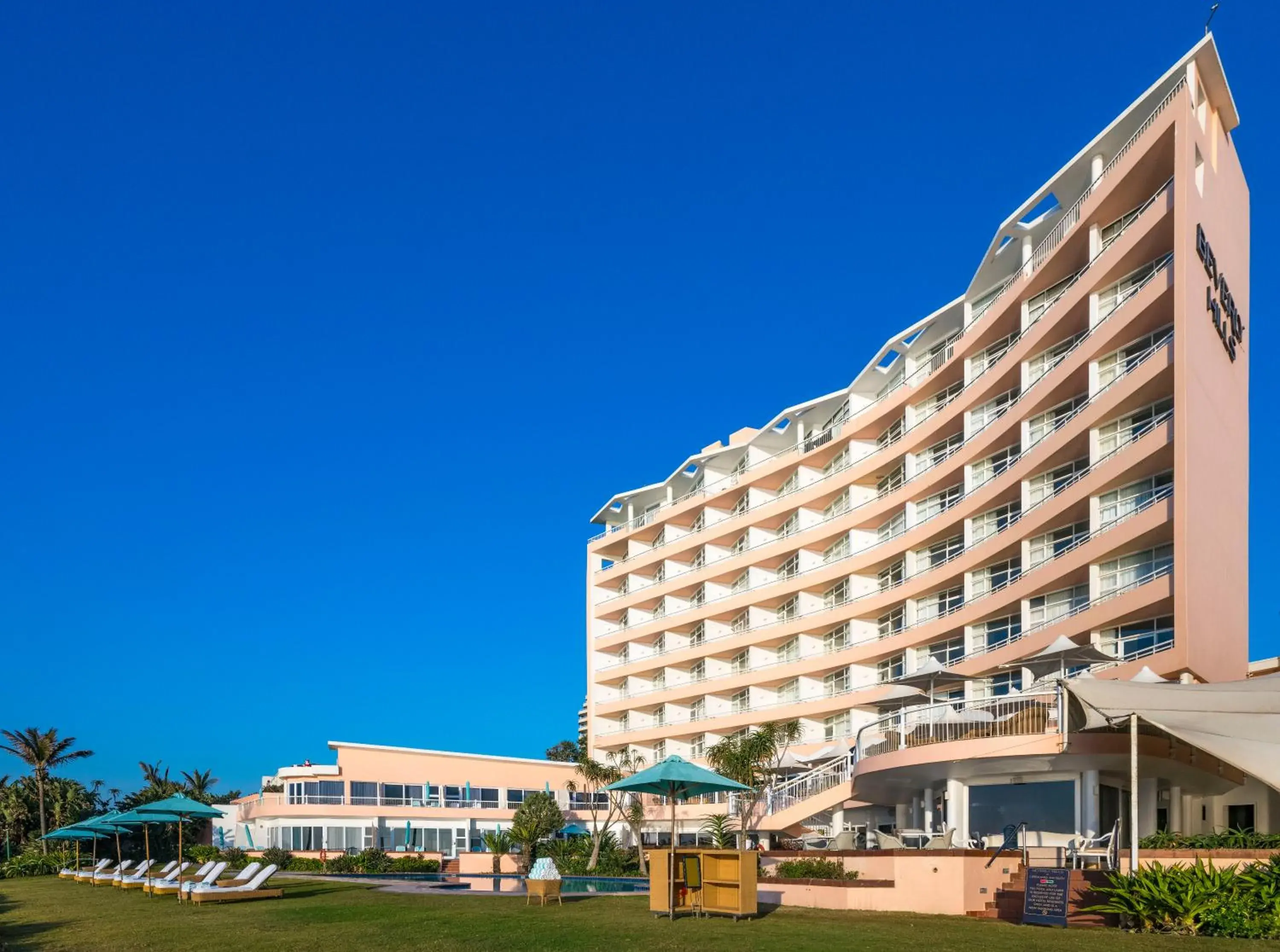 Property building in Beverly Hills Property building in Beverly Hills