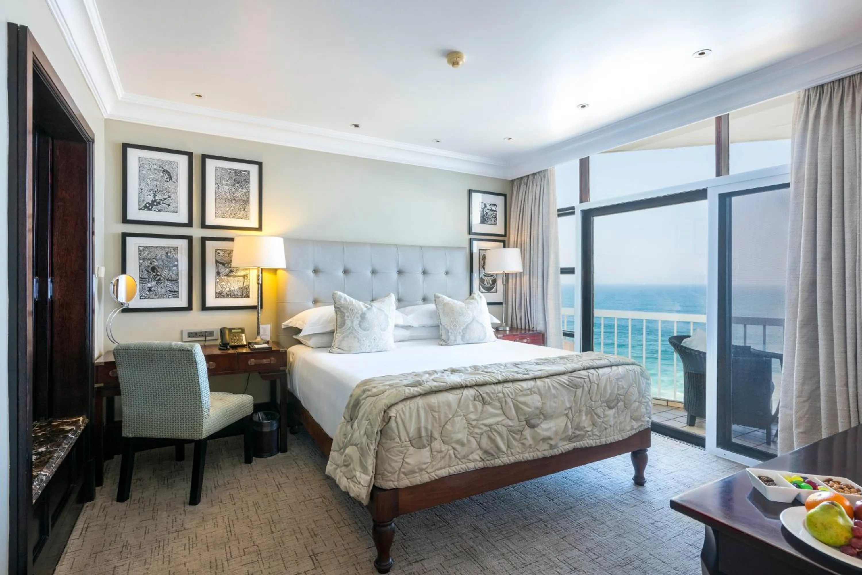 Bedroom, Bed in Beverly Hills