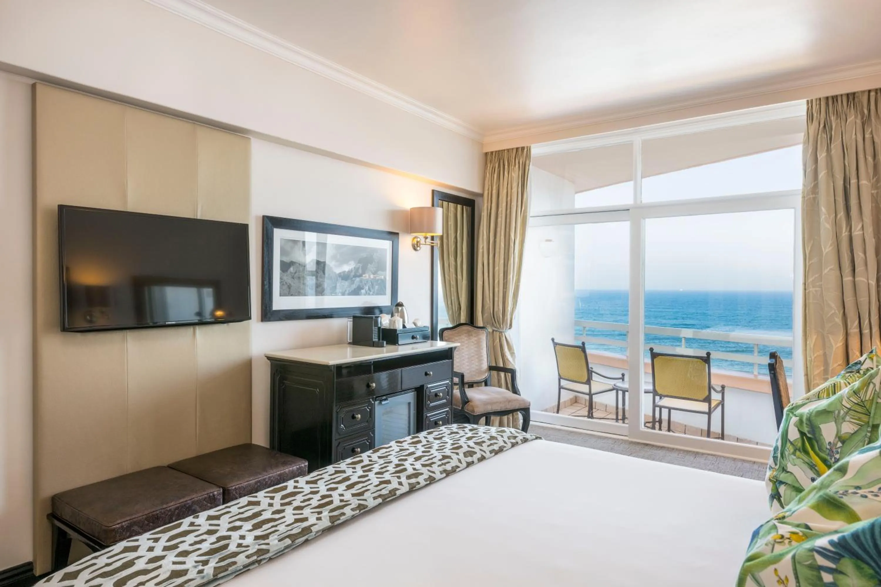 Bed in Beverly Hills