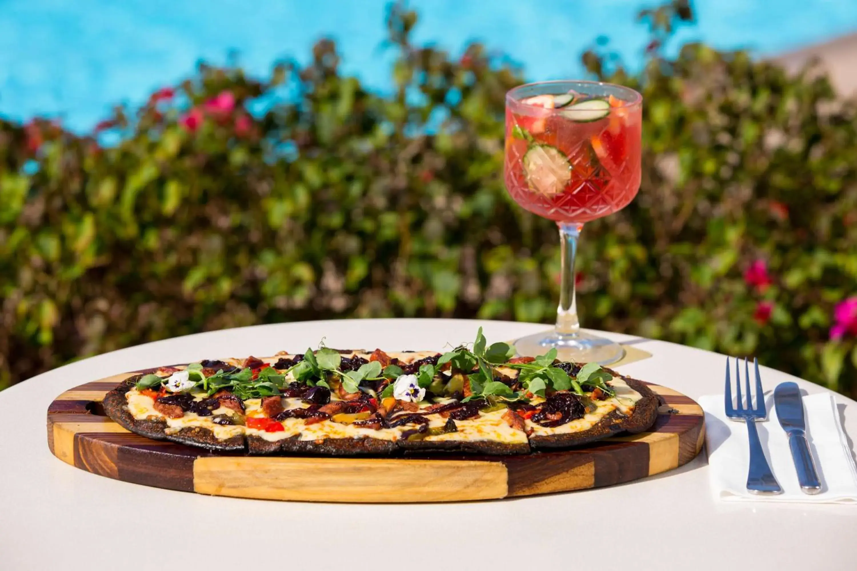 Lounge or bar in Beverly Hills Lounge or bar in Beverly Hills