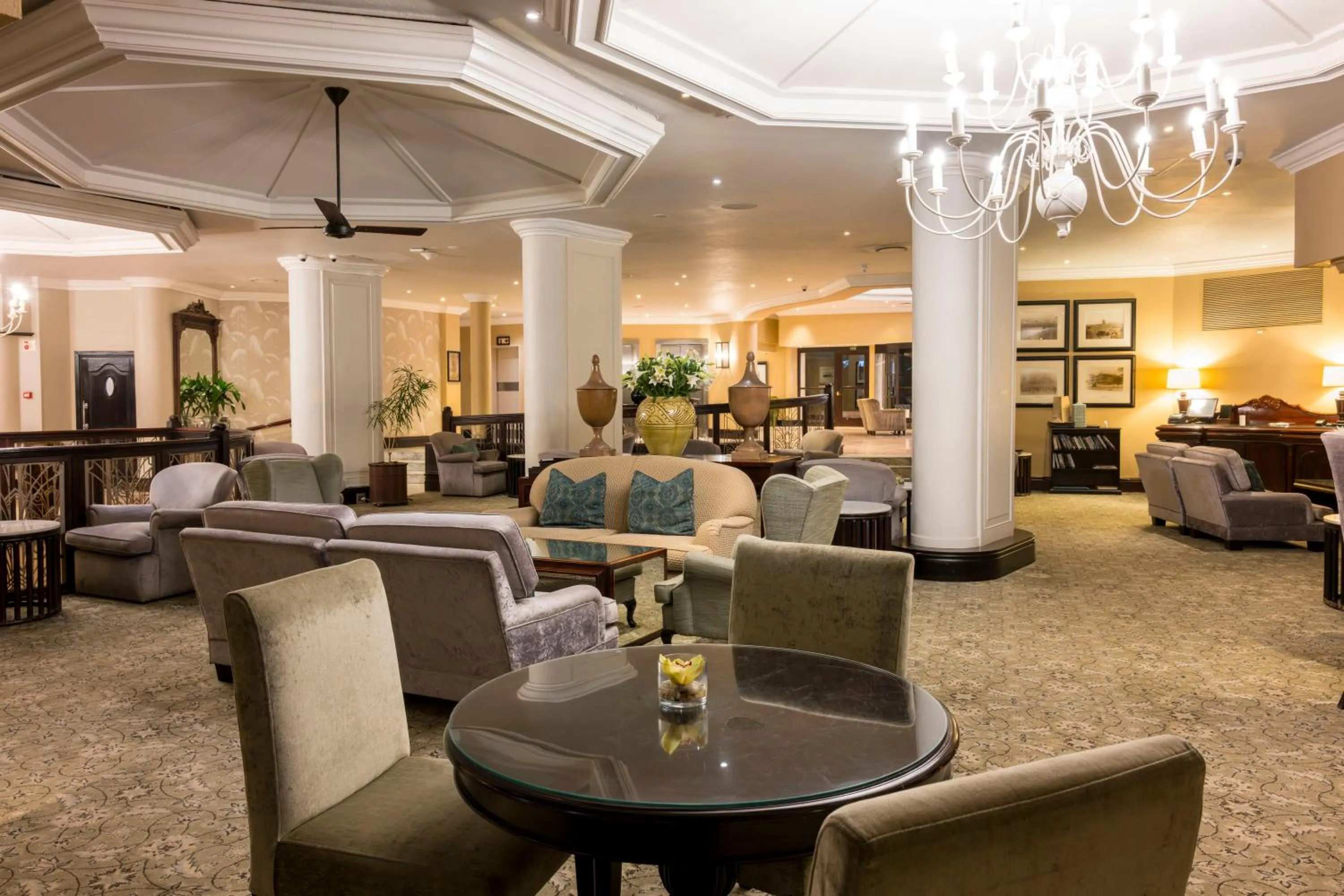 Restaurant/places to eat in Beverly Hills