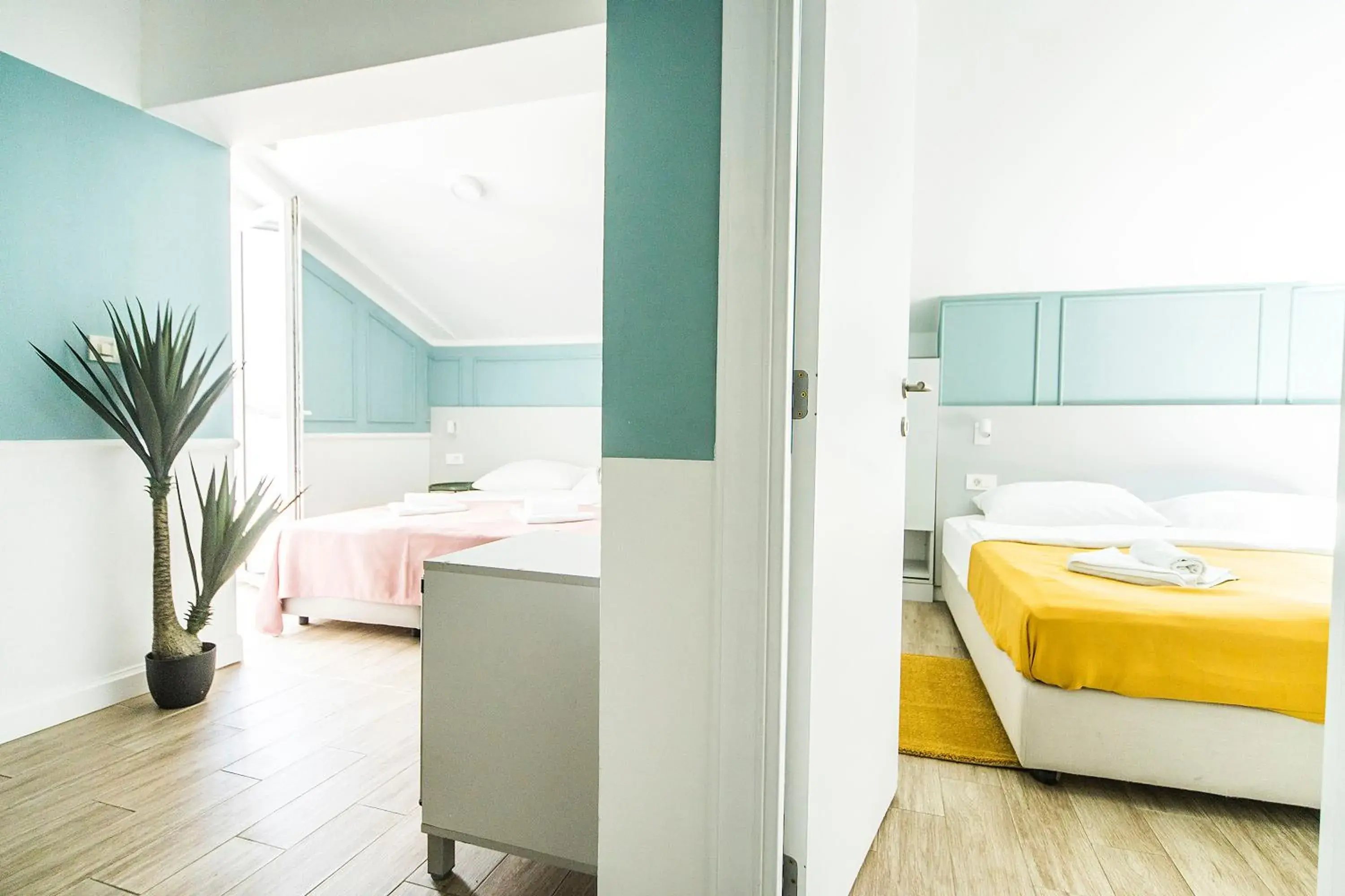 Quadruple Room with Sea View and Balcony in Hotel Plaza Quadruple Room with Sea View and Balcony in Hotel Plaza