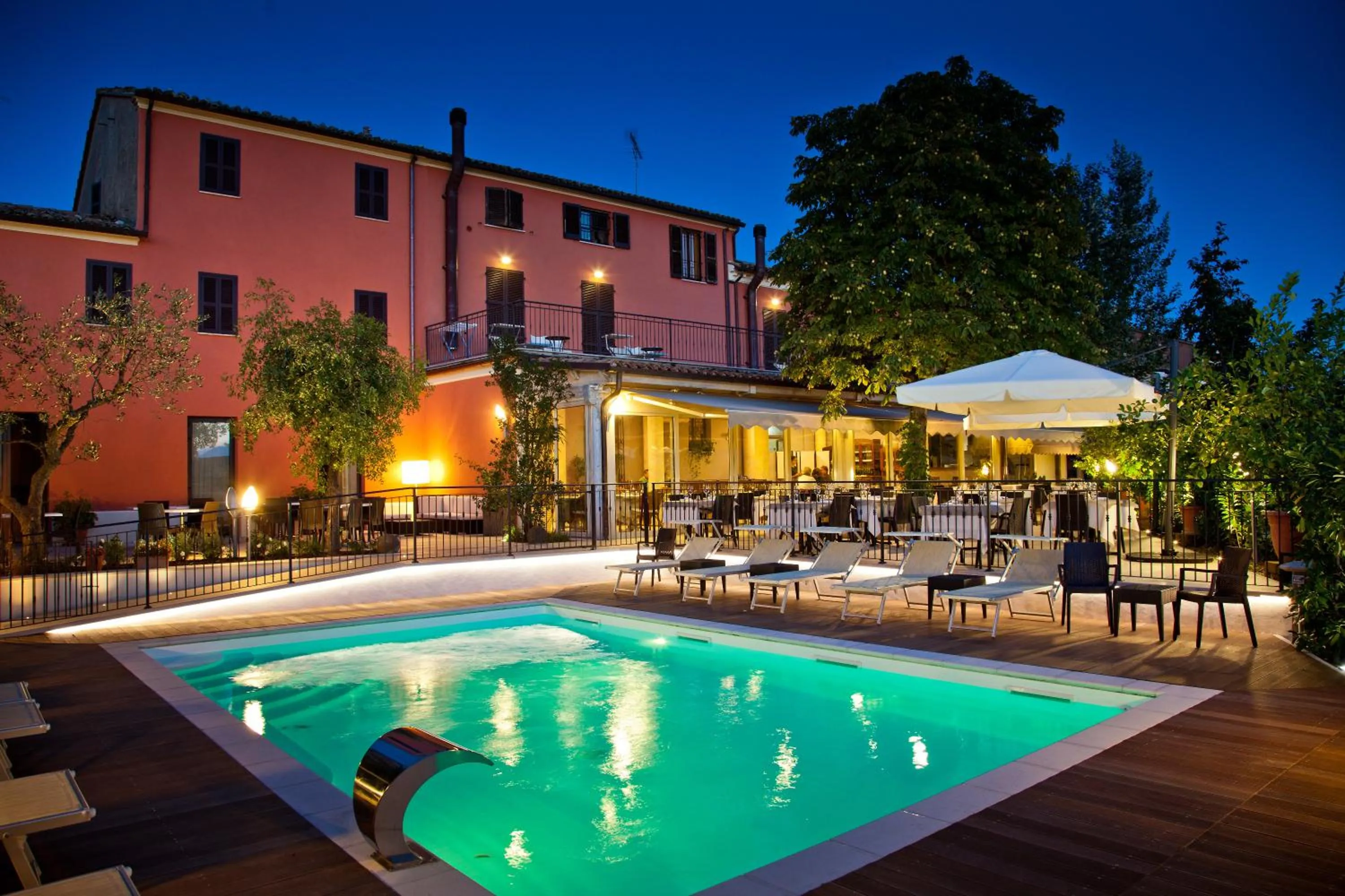 Swimming pool in Hotel La Palomba