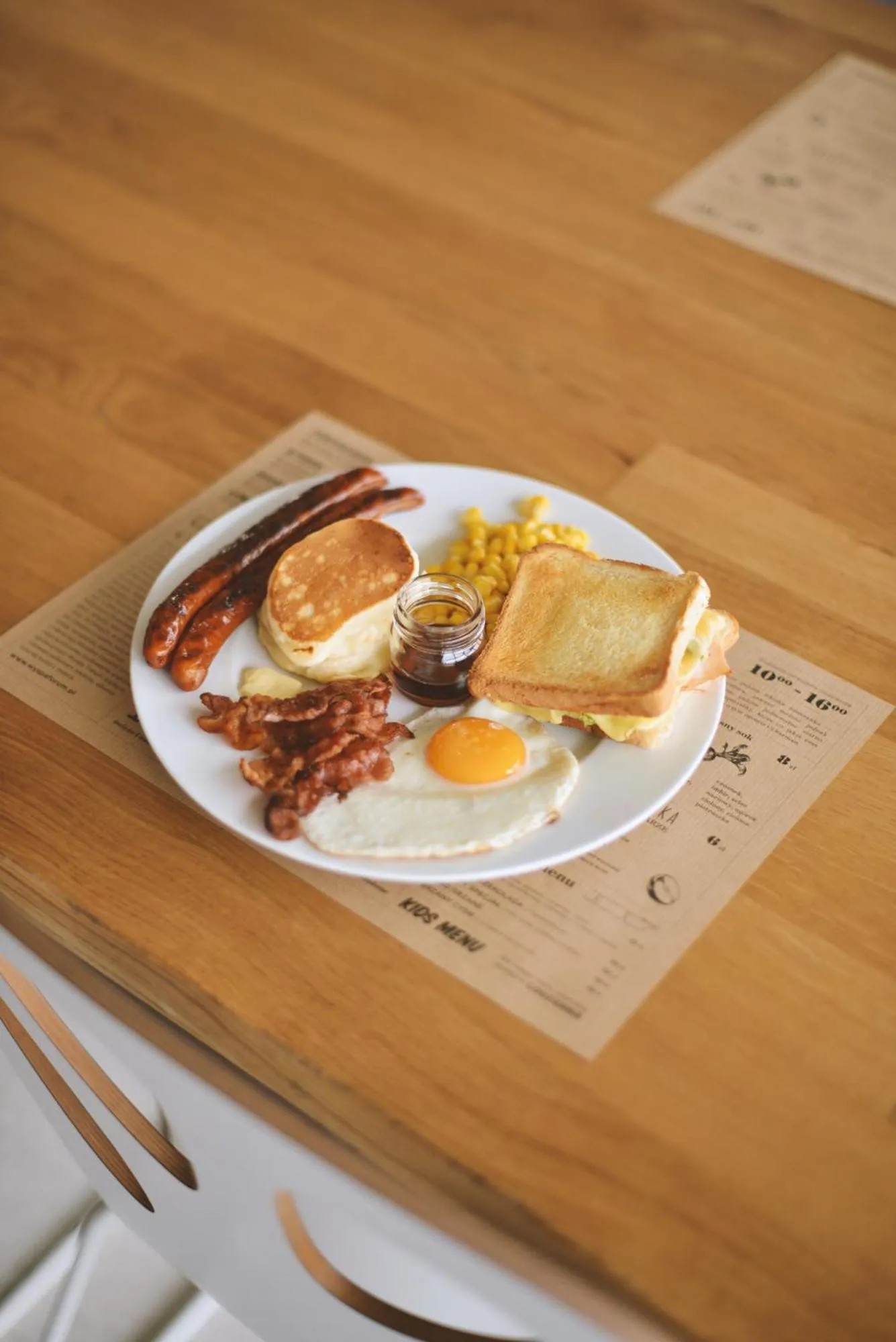 Breakfast in Exclusive Royal Apartments