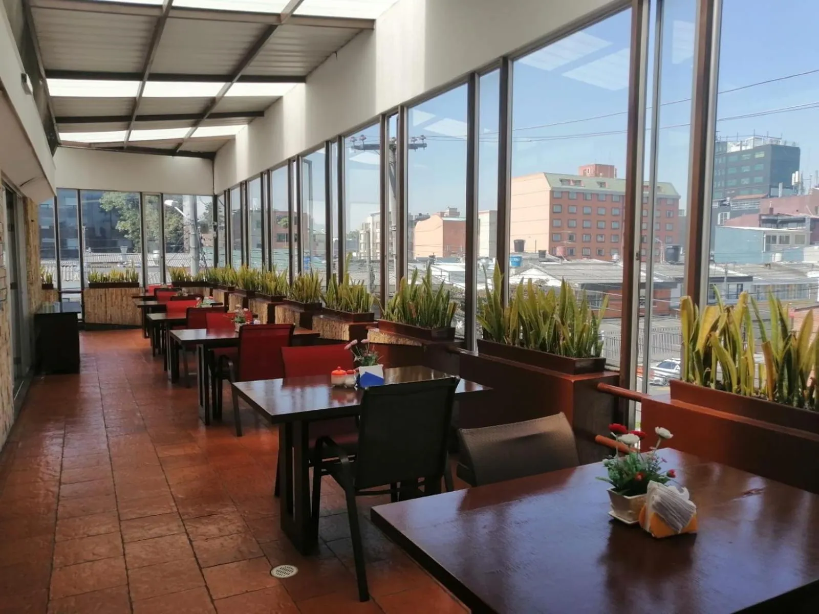 Restaurant/places to eat in Hotel AW Boutique