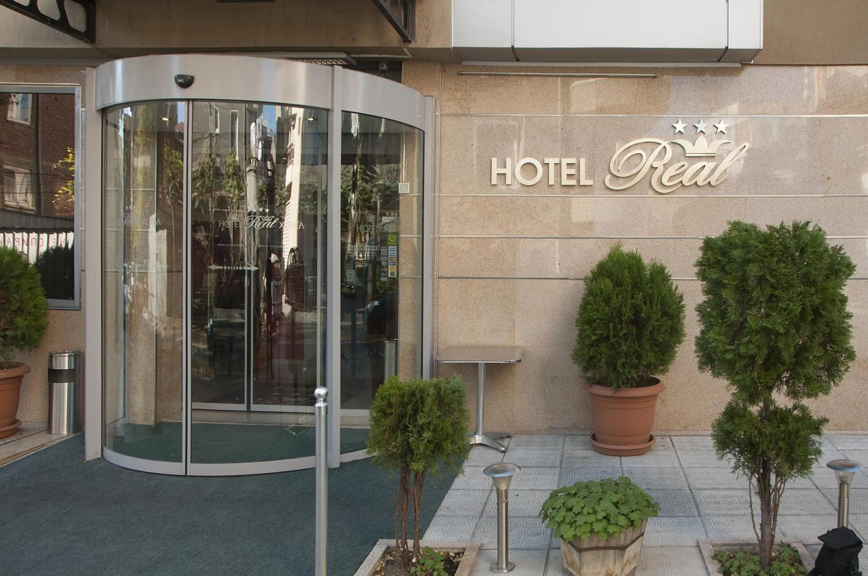Facade/entrance in Hotel Real
