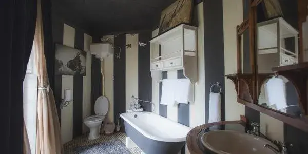 Luxury Twin Room - single occupancy in Schoon Huis Manor Luxury Twin Room - single occupancy in Schoon Huis Manor