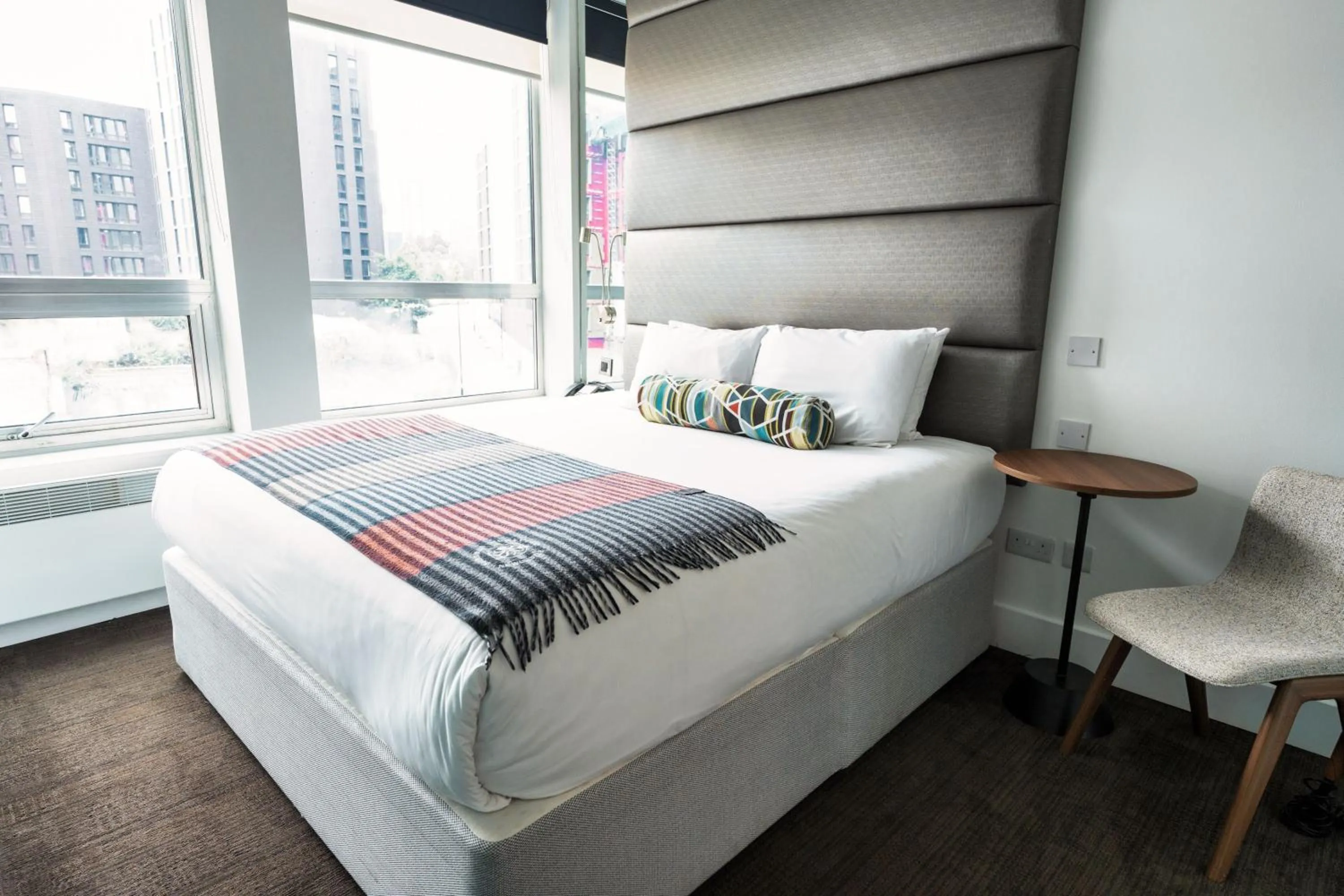 Bedroom, Bed in Sandman Signature Newcastle Hotel