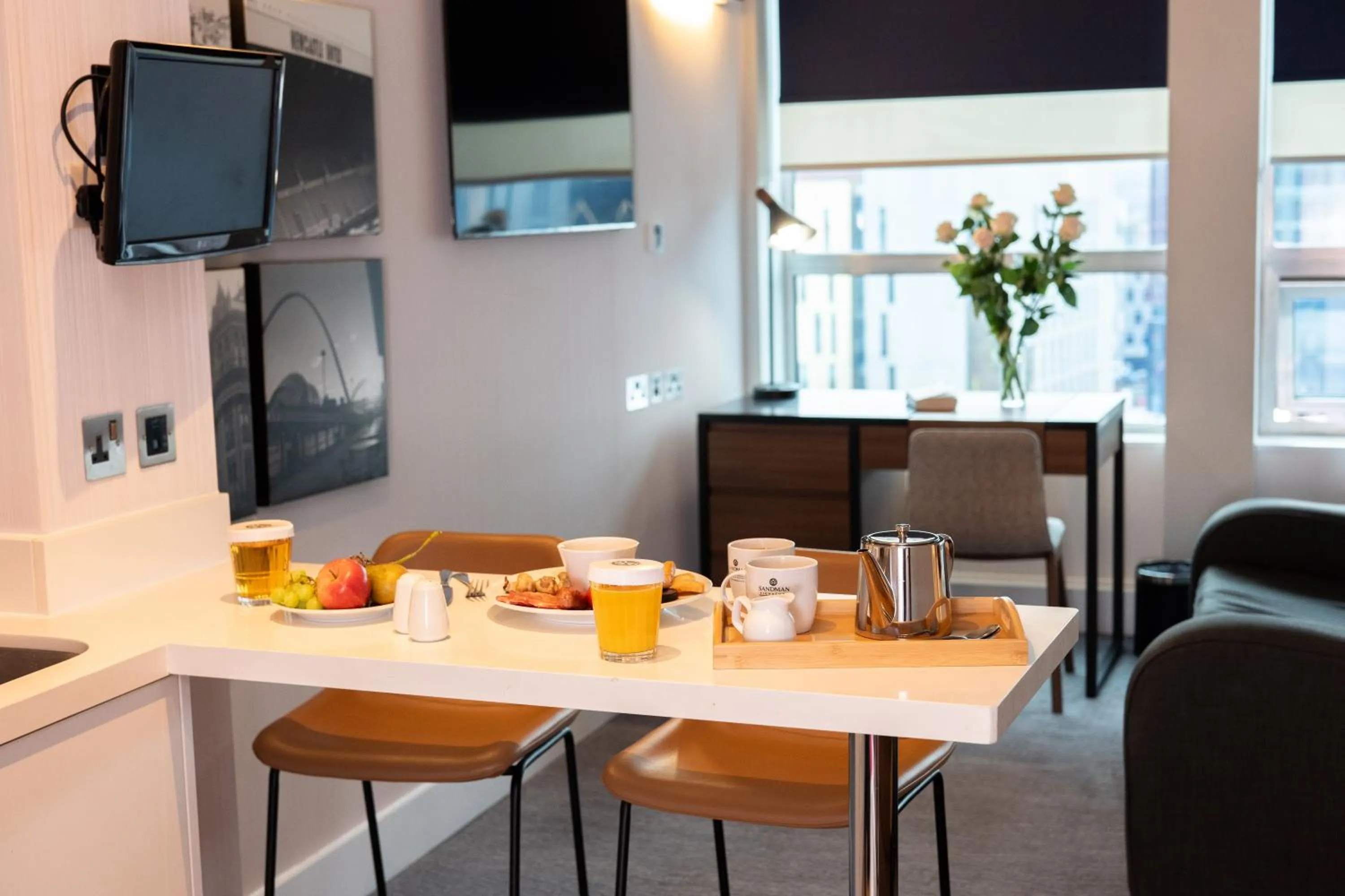 Breakfast in Sandman Signature Newcastle Hotel