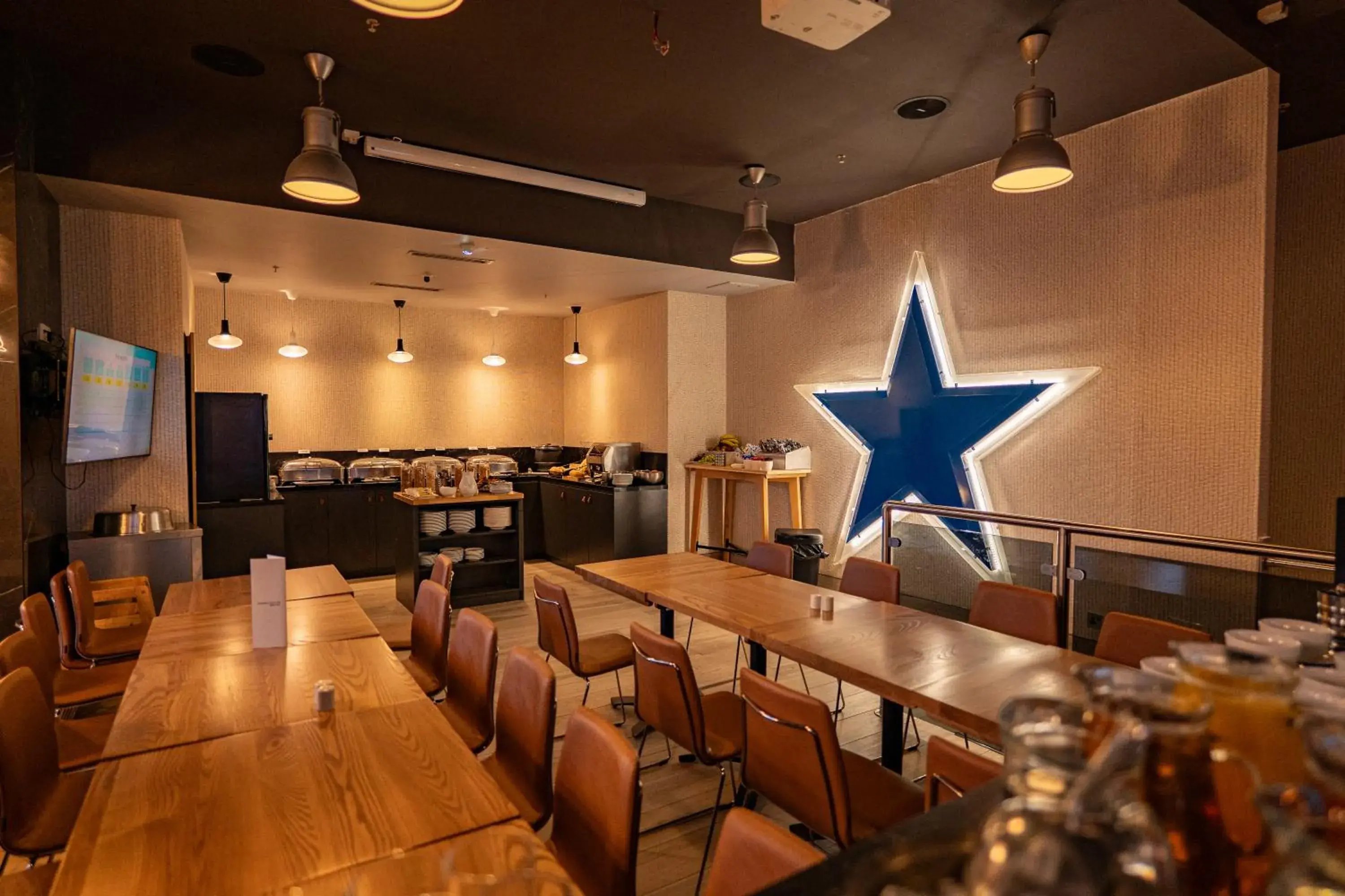 Restaurant/places to eat in Sandman Signature Newcastle Hotel Restaurant/places to eat in Sandman Signature Newcastle Hotel