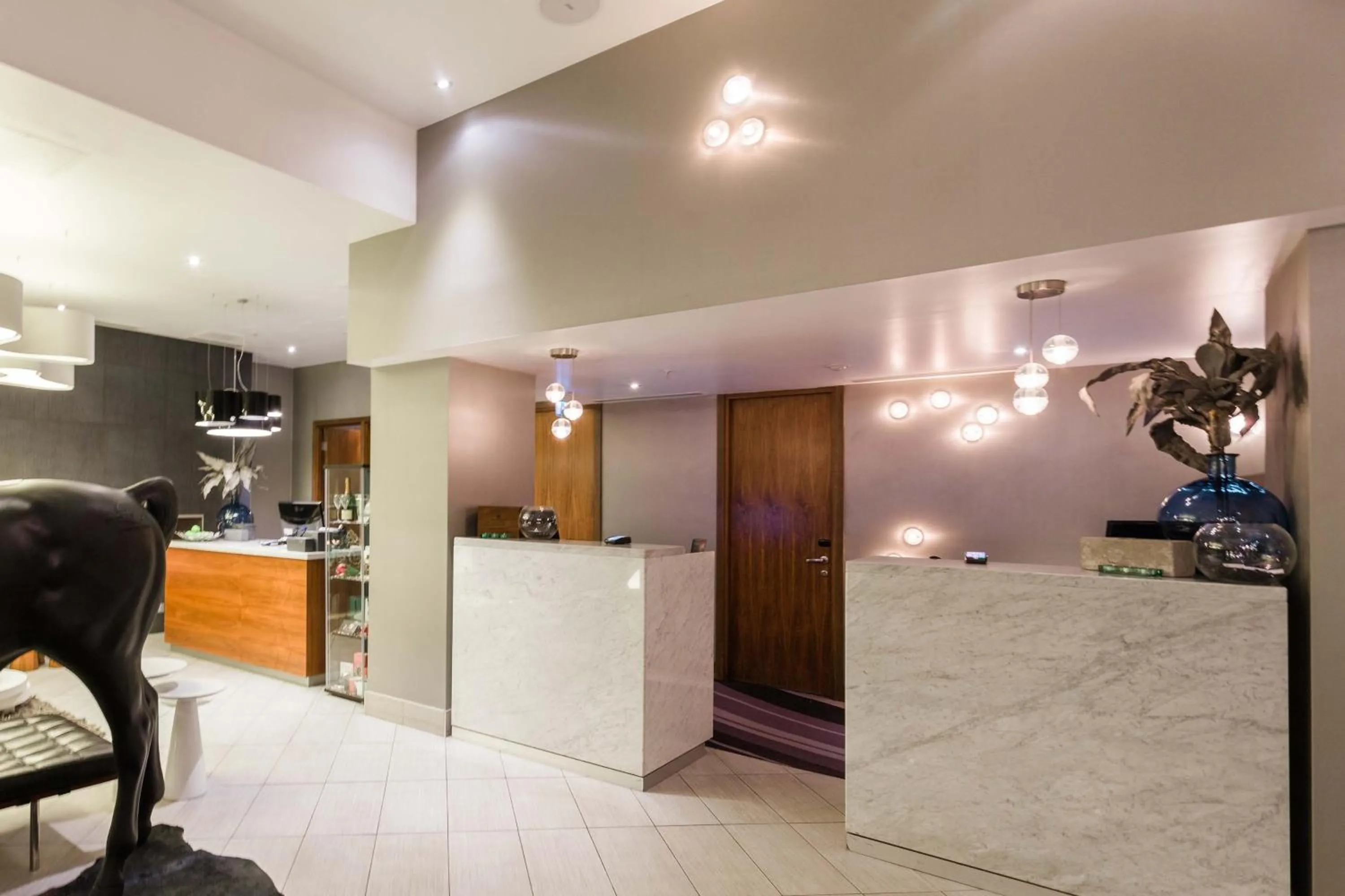 Facade/entrance in Sandman Signature Newcastle Hotel