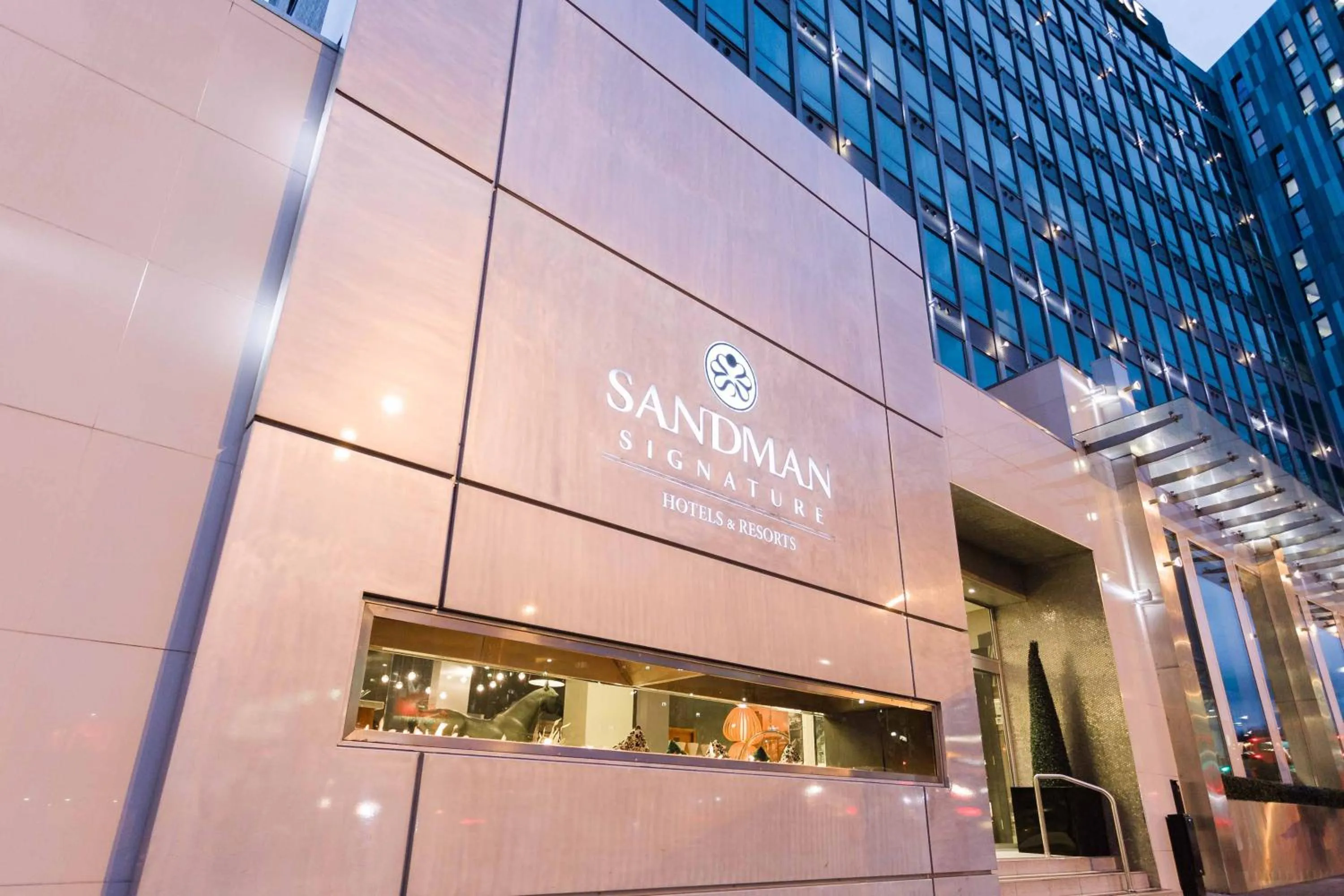 Property building in Sandman Signature Newcastle Hotel