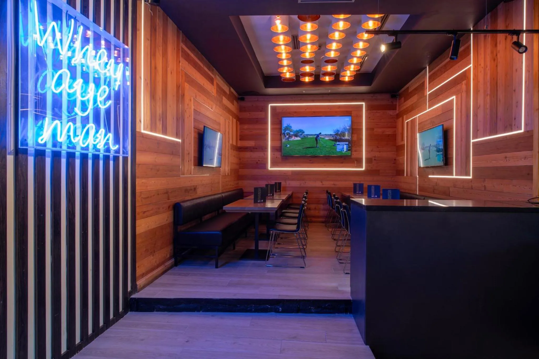 Restaurant/places to eat in Sandman Signature Newcastle Hotel