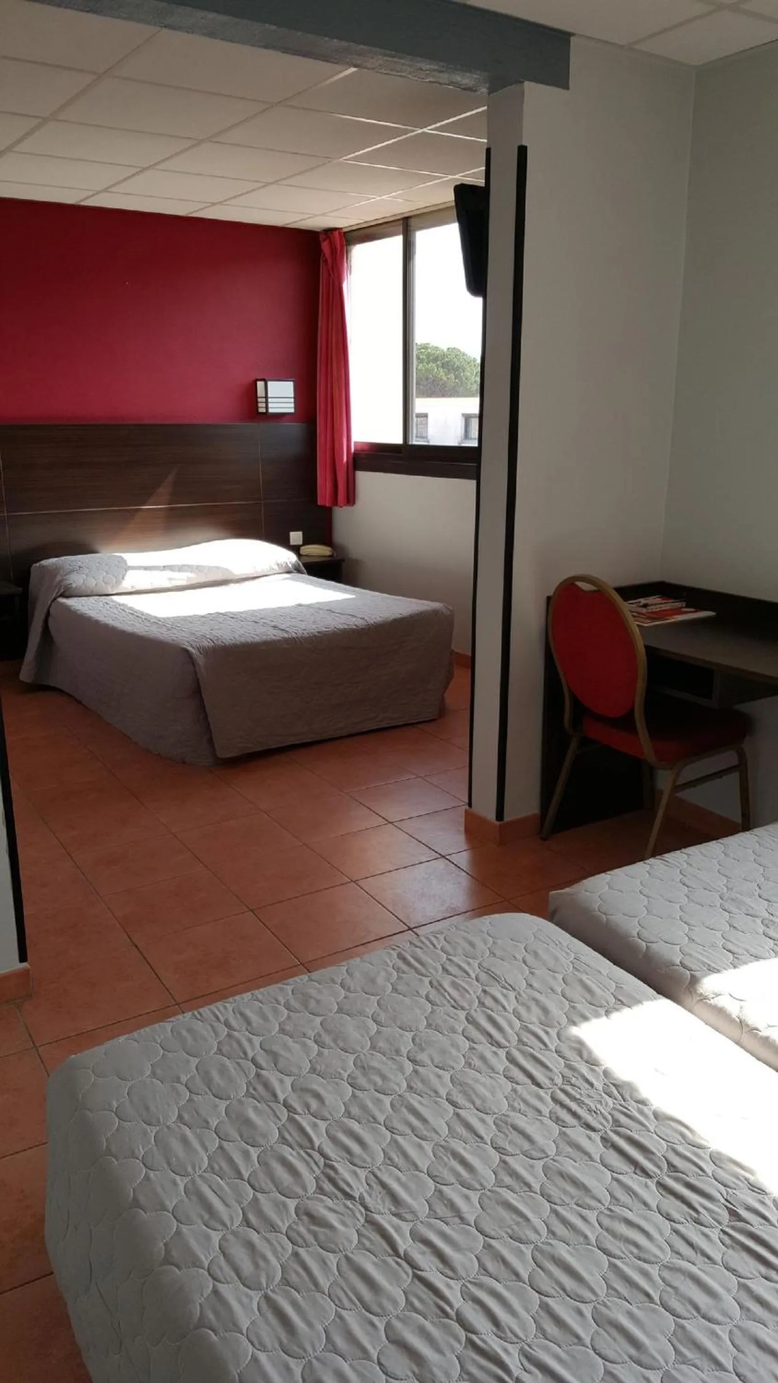 Day, Bed in Hôtel L'Hacienda