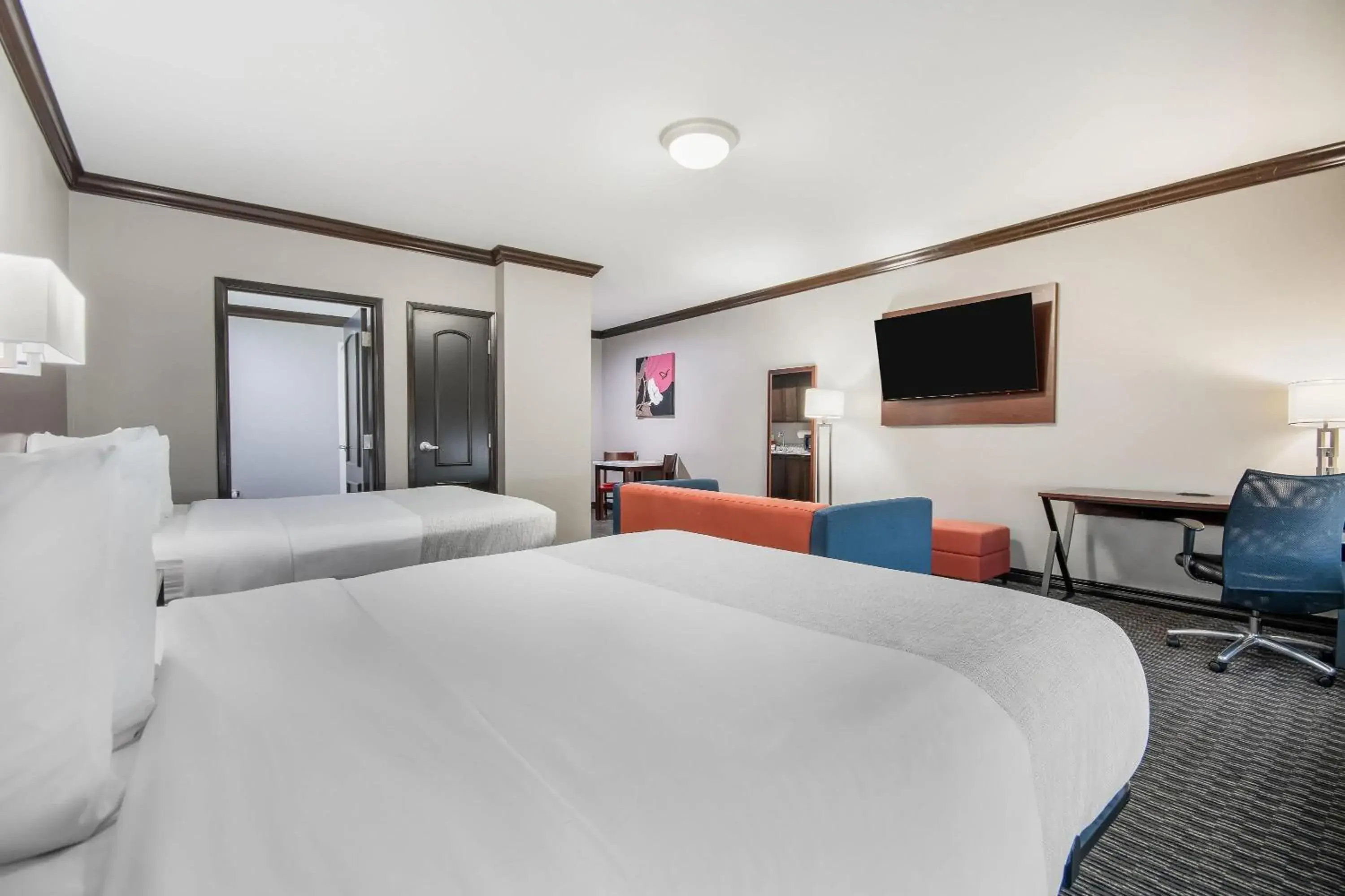 Bed in Hawthorn Suites by Wyndham Lubbock Bed in Hawthorn Suites by Wyndham Lubbock