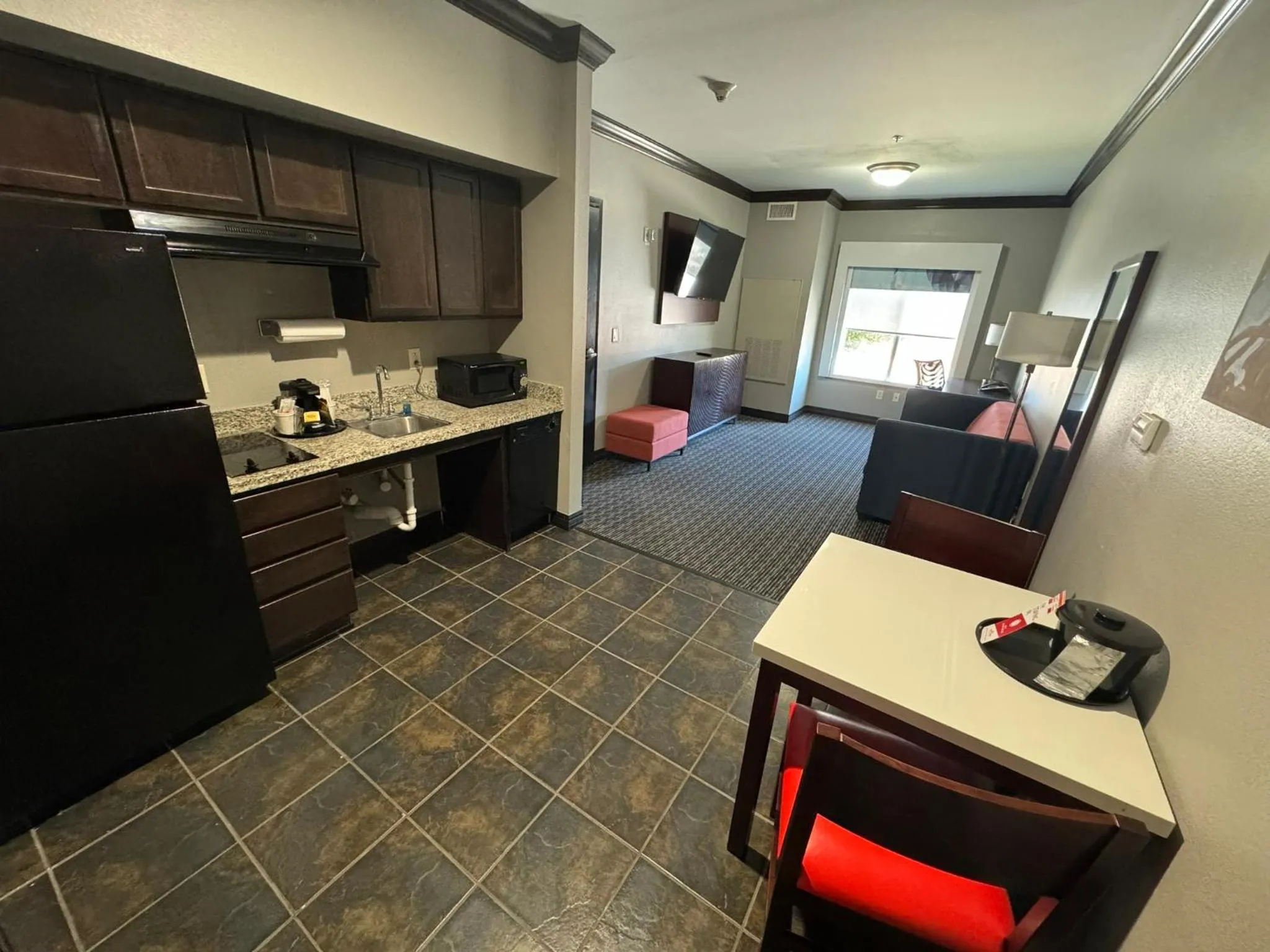 Kitchen or kitchenette in Hawthorn Suites by Wyndham Lubbock