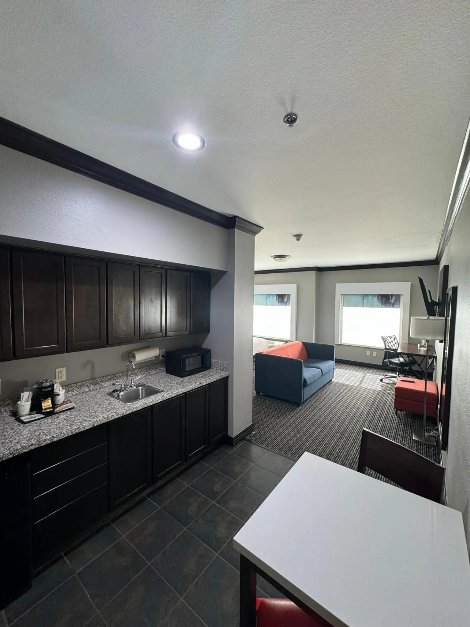 Kitchen or kitchenette, Bed in Hawthorn Suites by Wyndham Lubbock