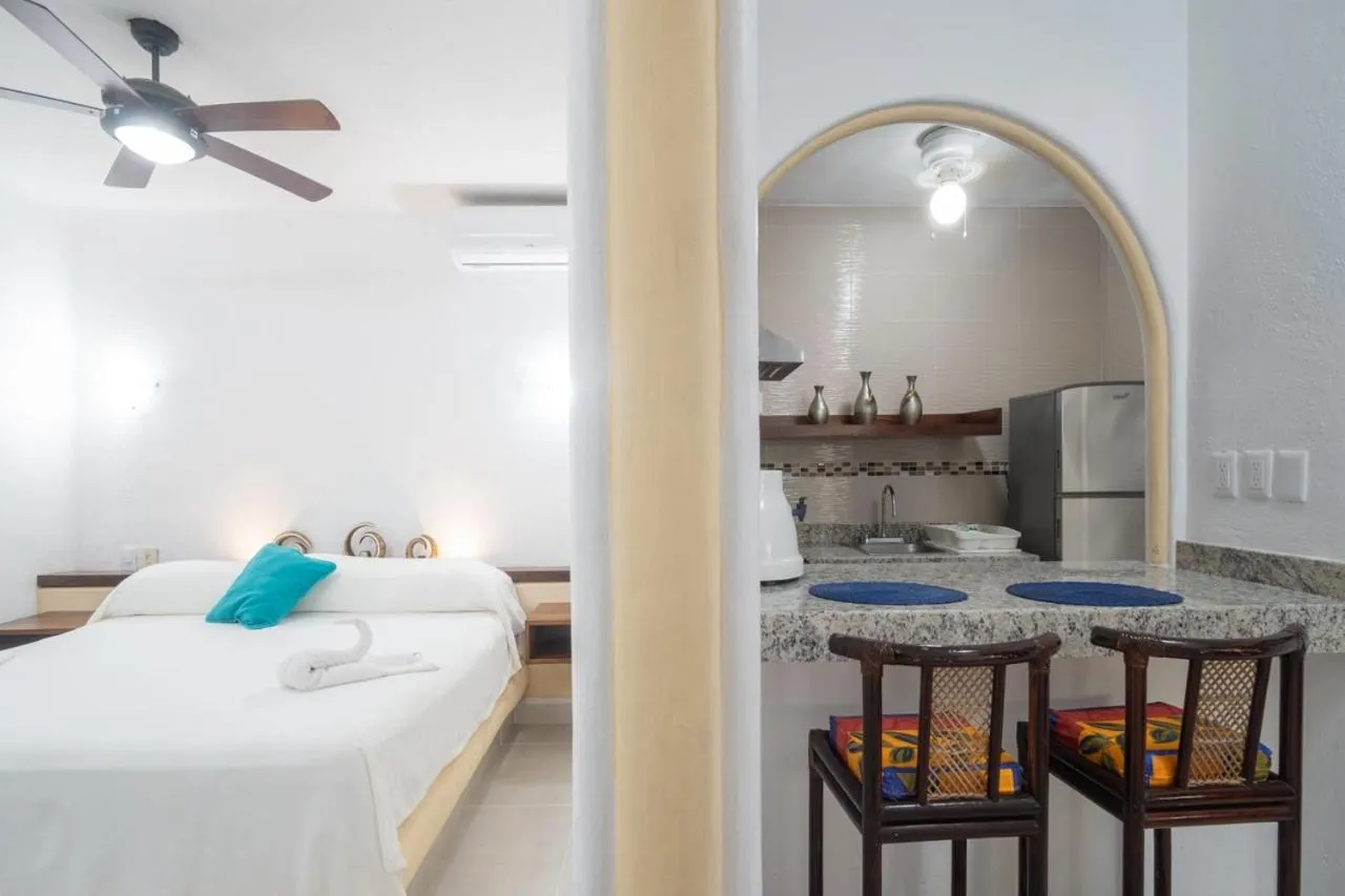 Photo of the whole room, Bed in Arena Suites