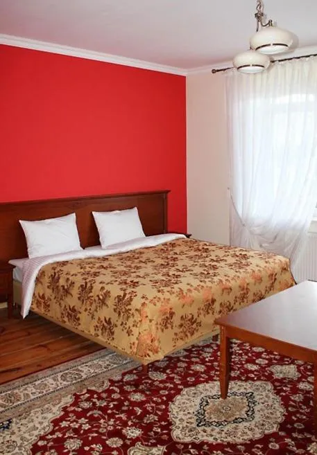 Photo of the whole room, Bed in Willa Halina