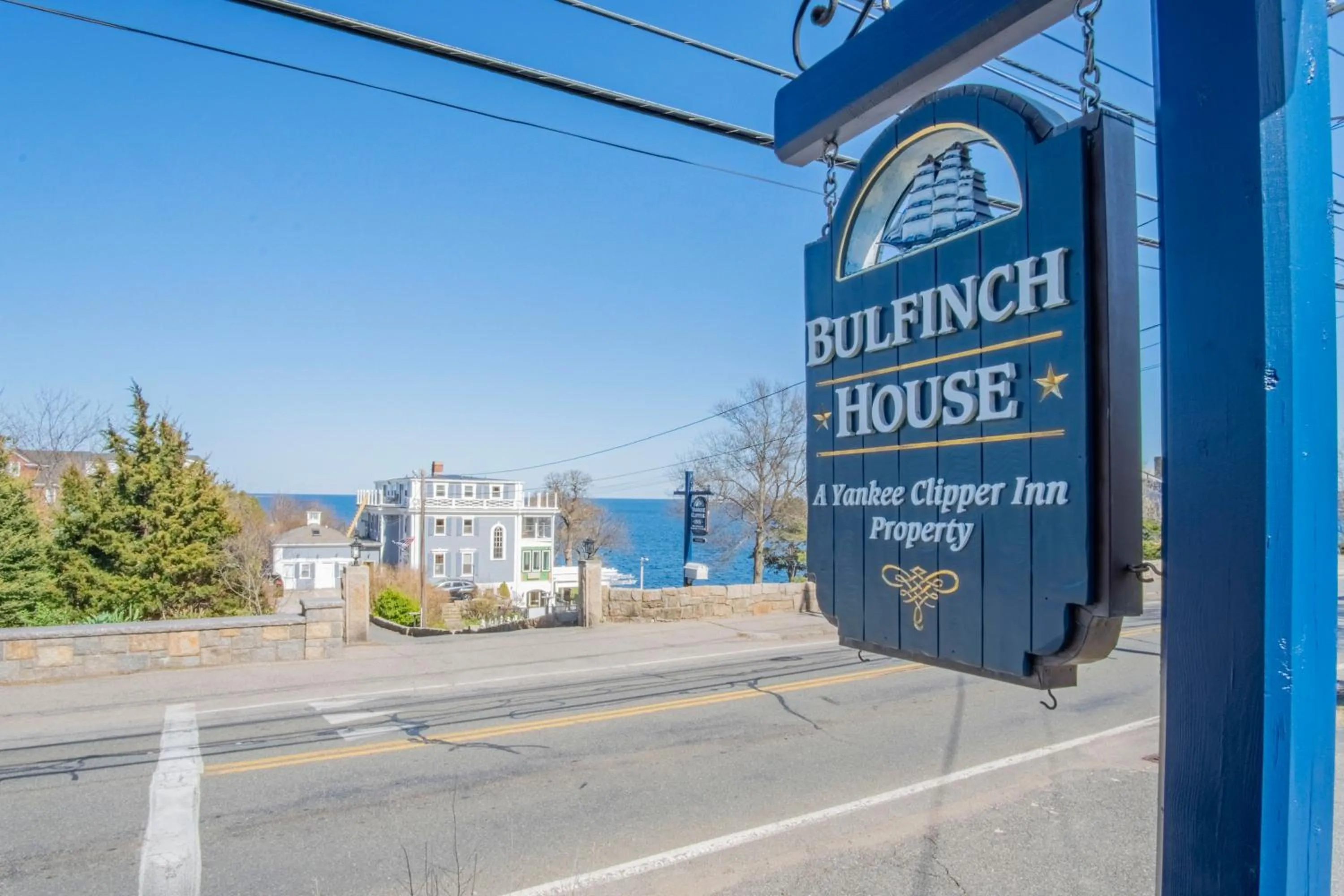 Property building in Yankee Clipper Inn