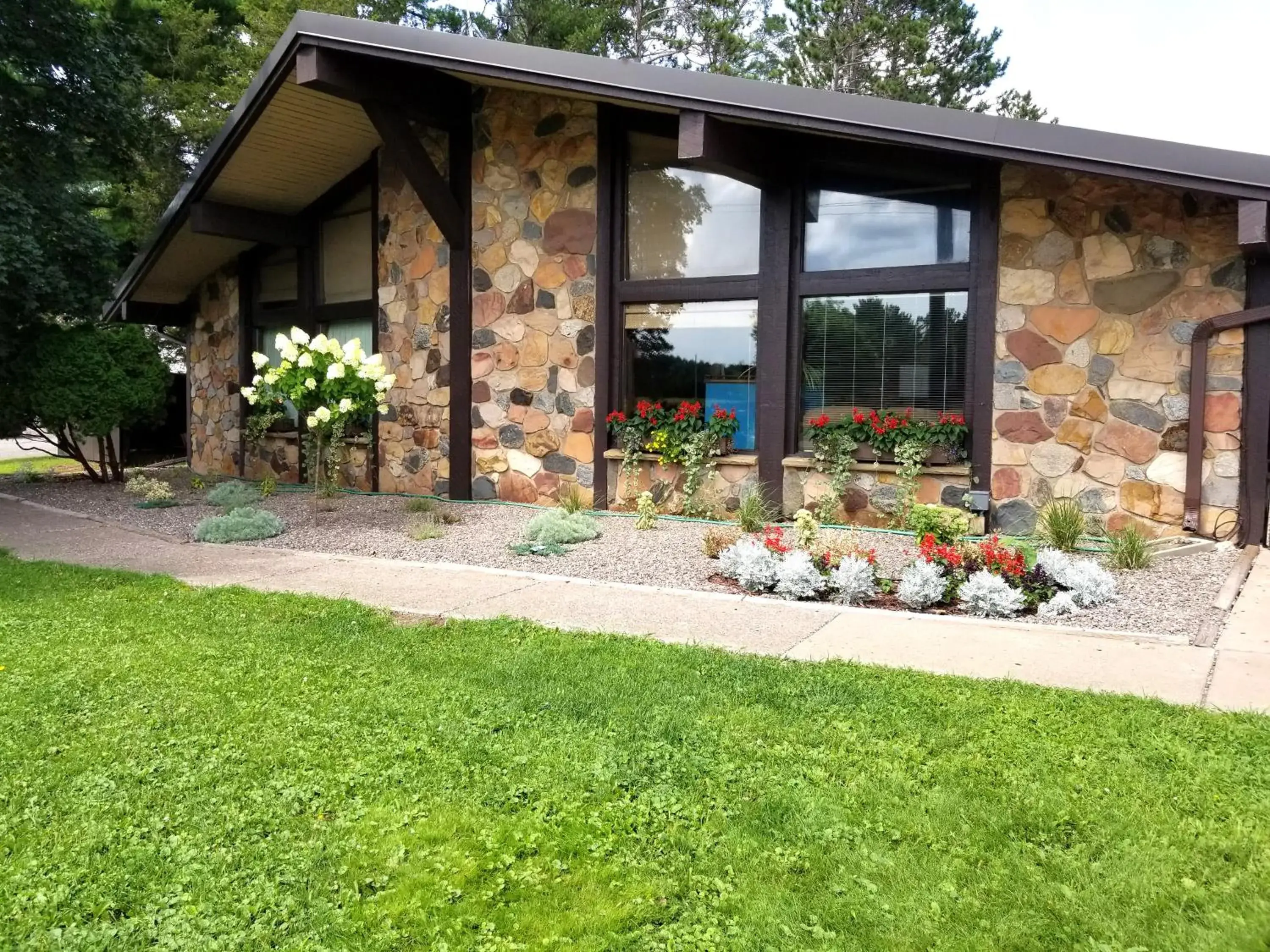 Property building in Americas Best Value Inn Hinckley Property building in Americas Best Value Inn Hinckley