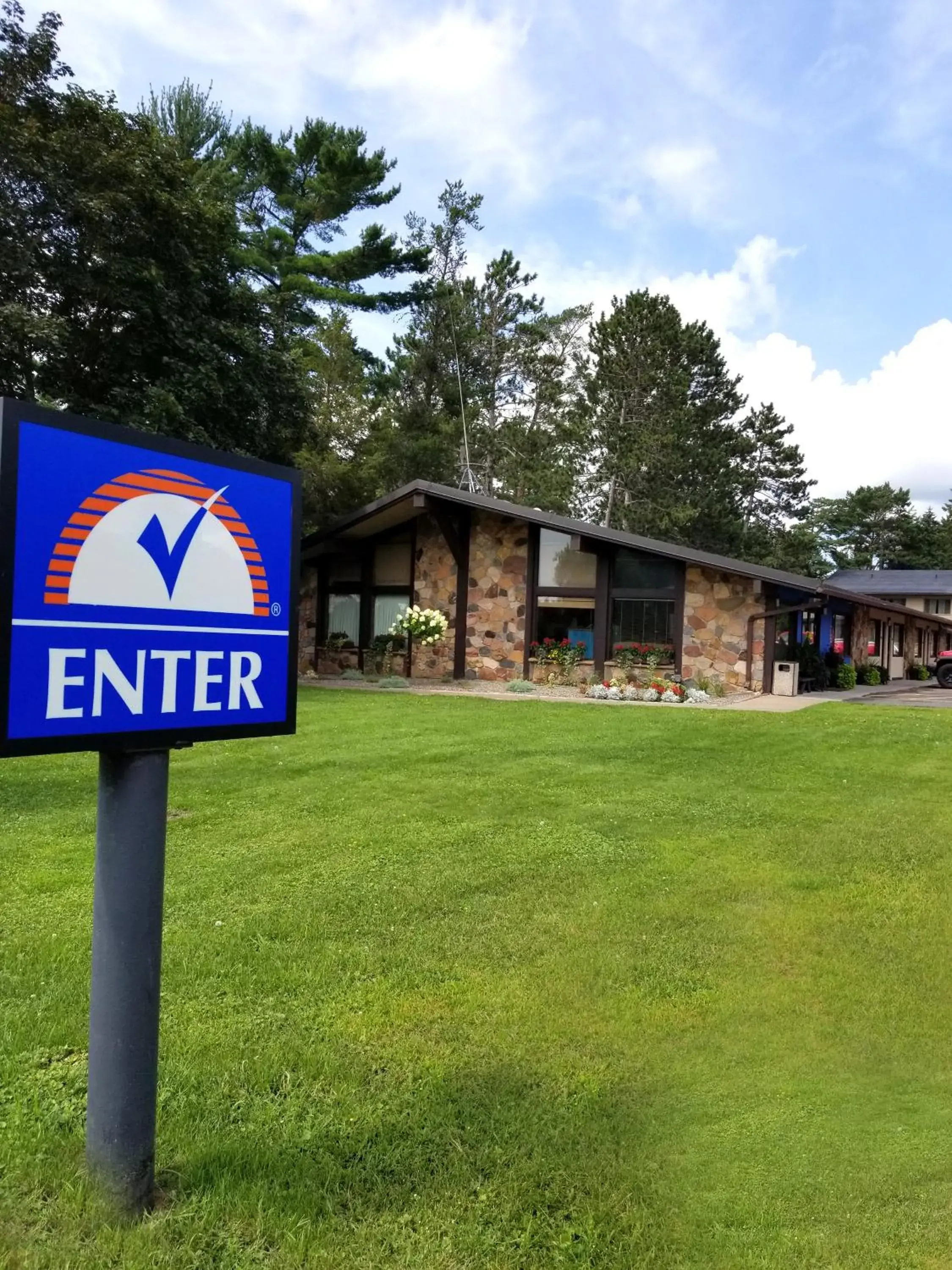 Property building in Americas Best Value Inn Hinckley Property building in Americas Best Value Inn Hinckley