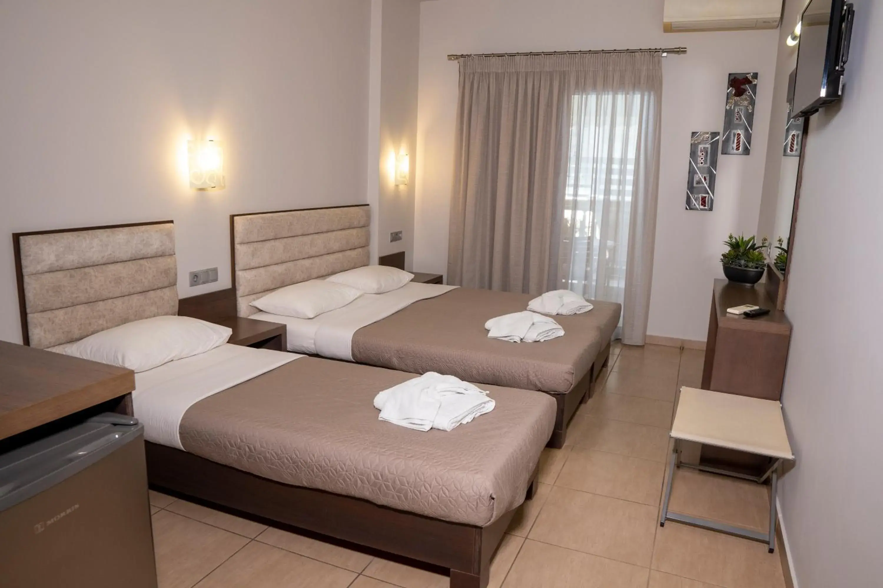 Triple Room in Hotel Epavlis Eleftheriadi Triple Room in Hotel Epavlis Eleftheriadi