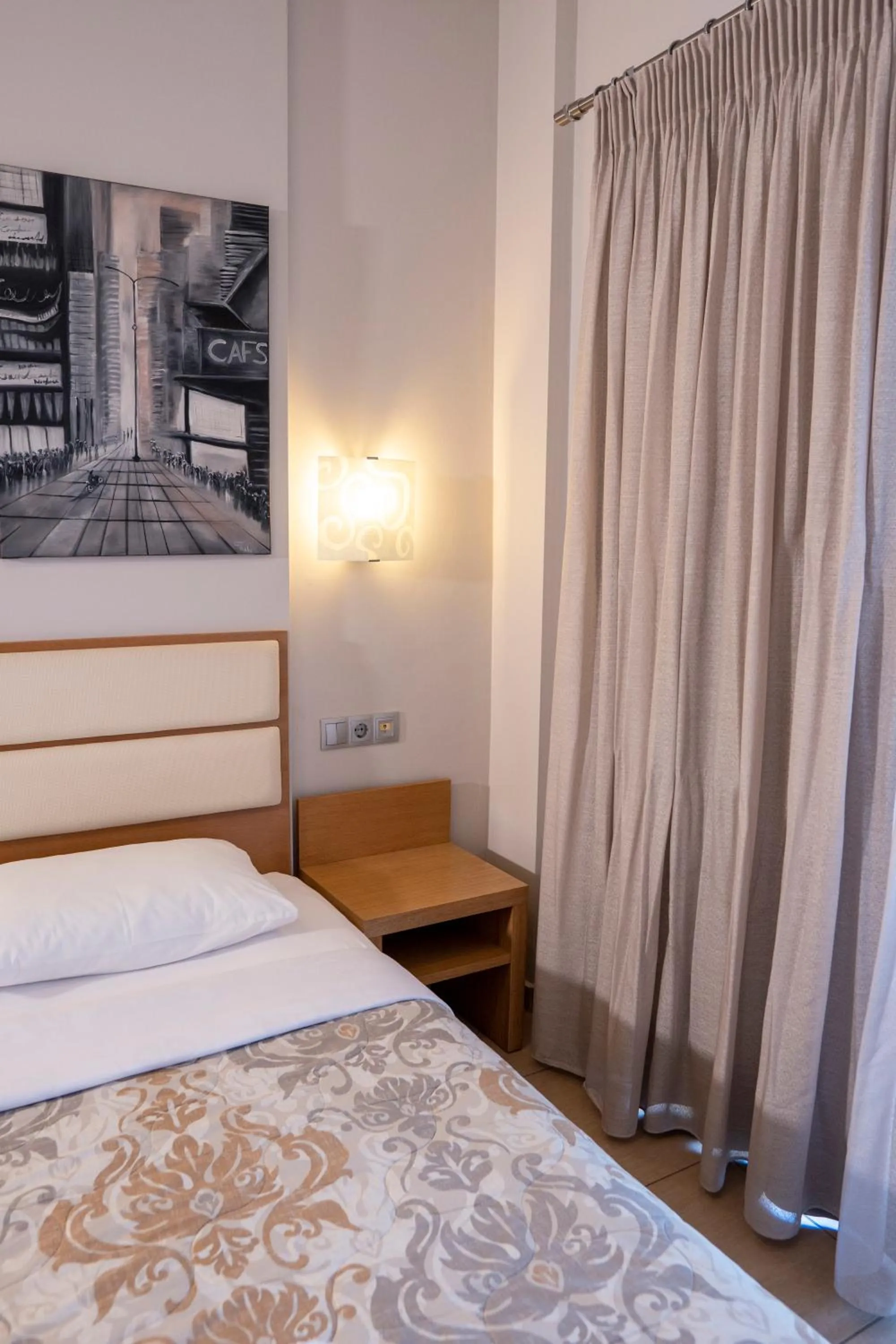 Bed in Hotel Epavlis Eleftheriadi