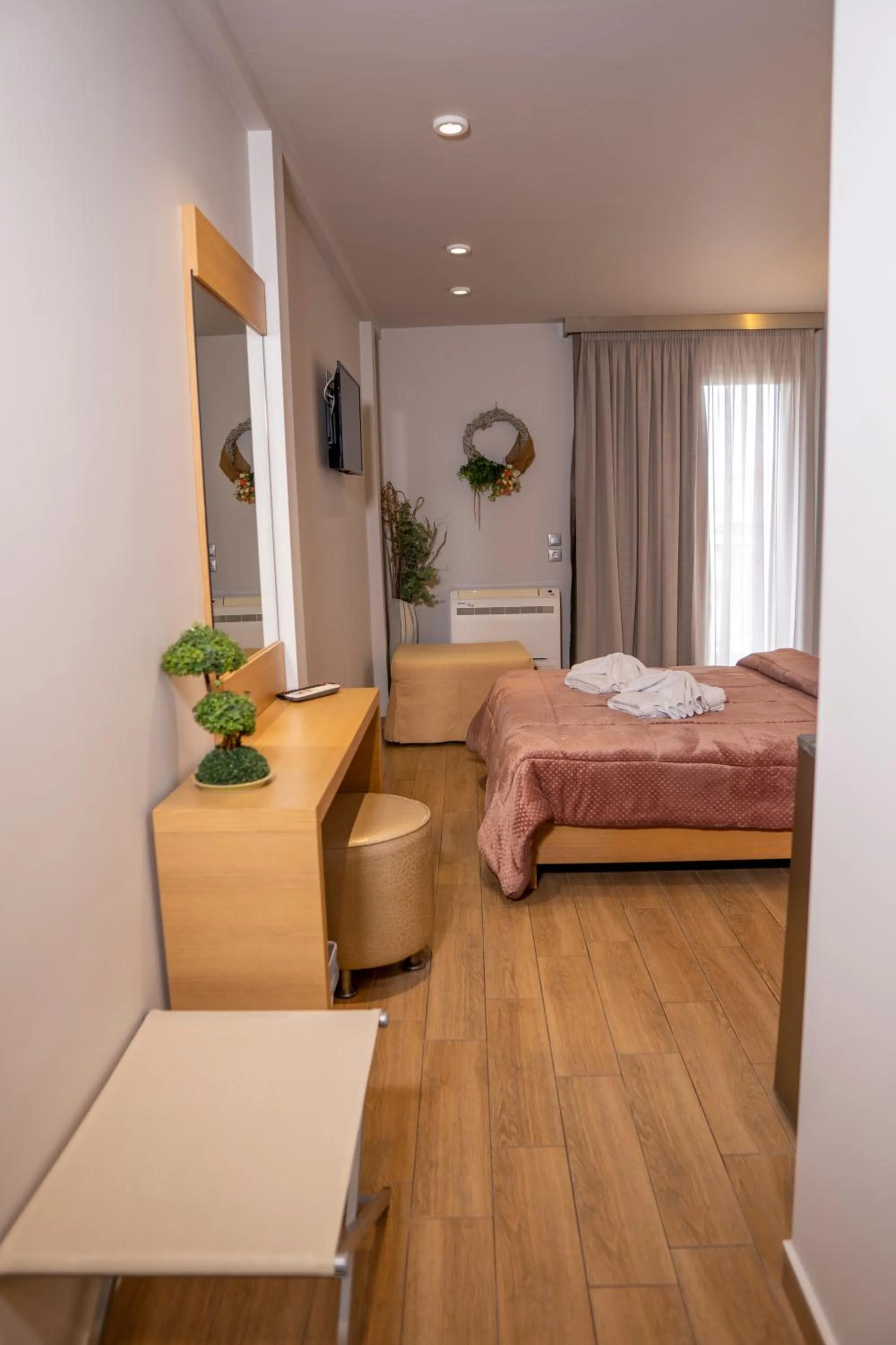 Bed in Hotel Epavlis Eleftheriadi