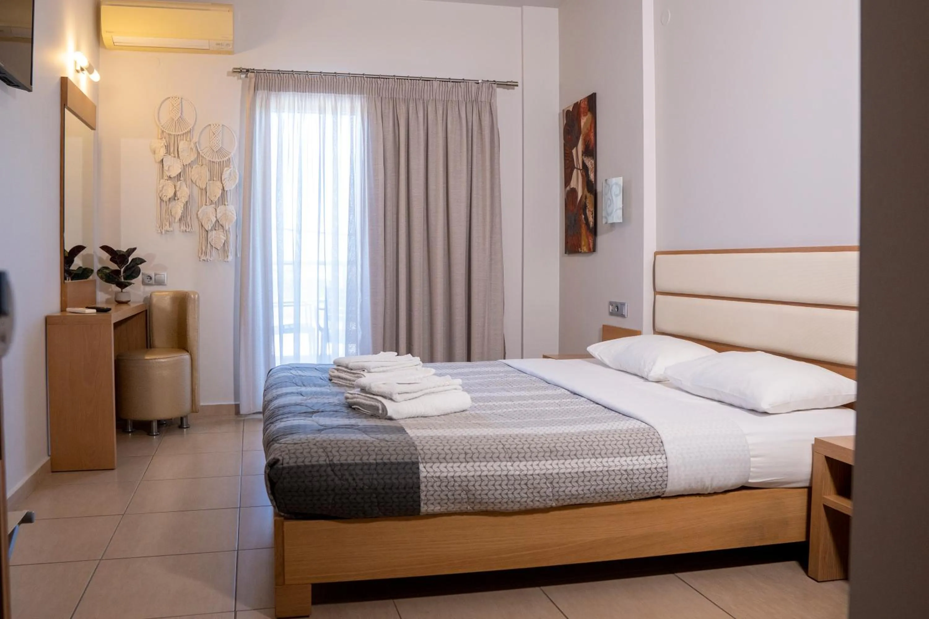 Bed in Hotel Epavlis Eleftheriadi