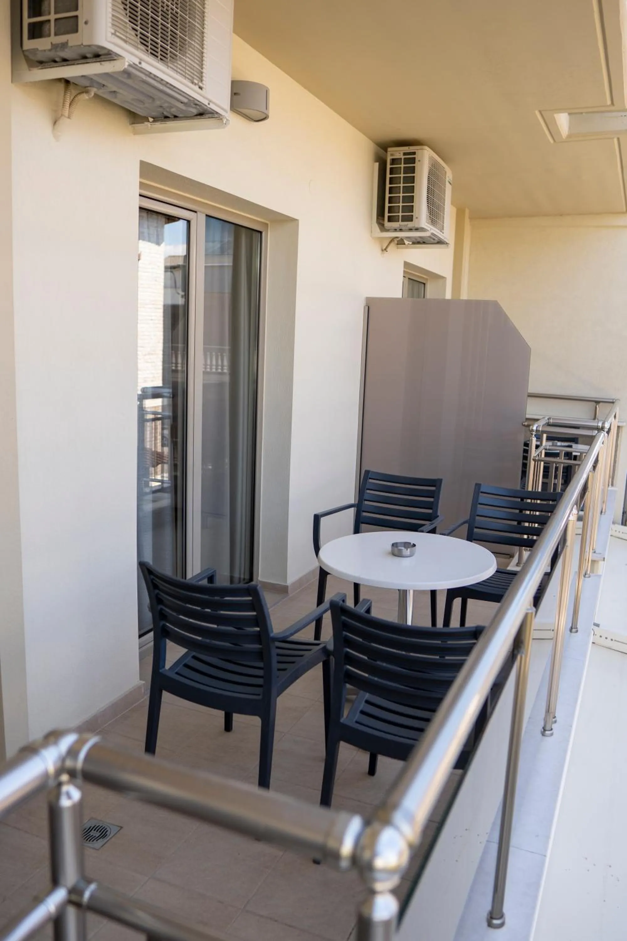 Patio in Hotel Epavlis Eleftheriadi